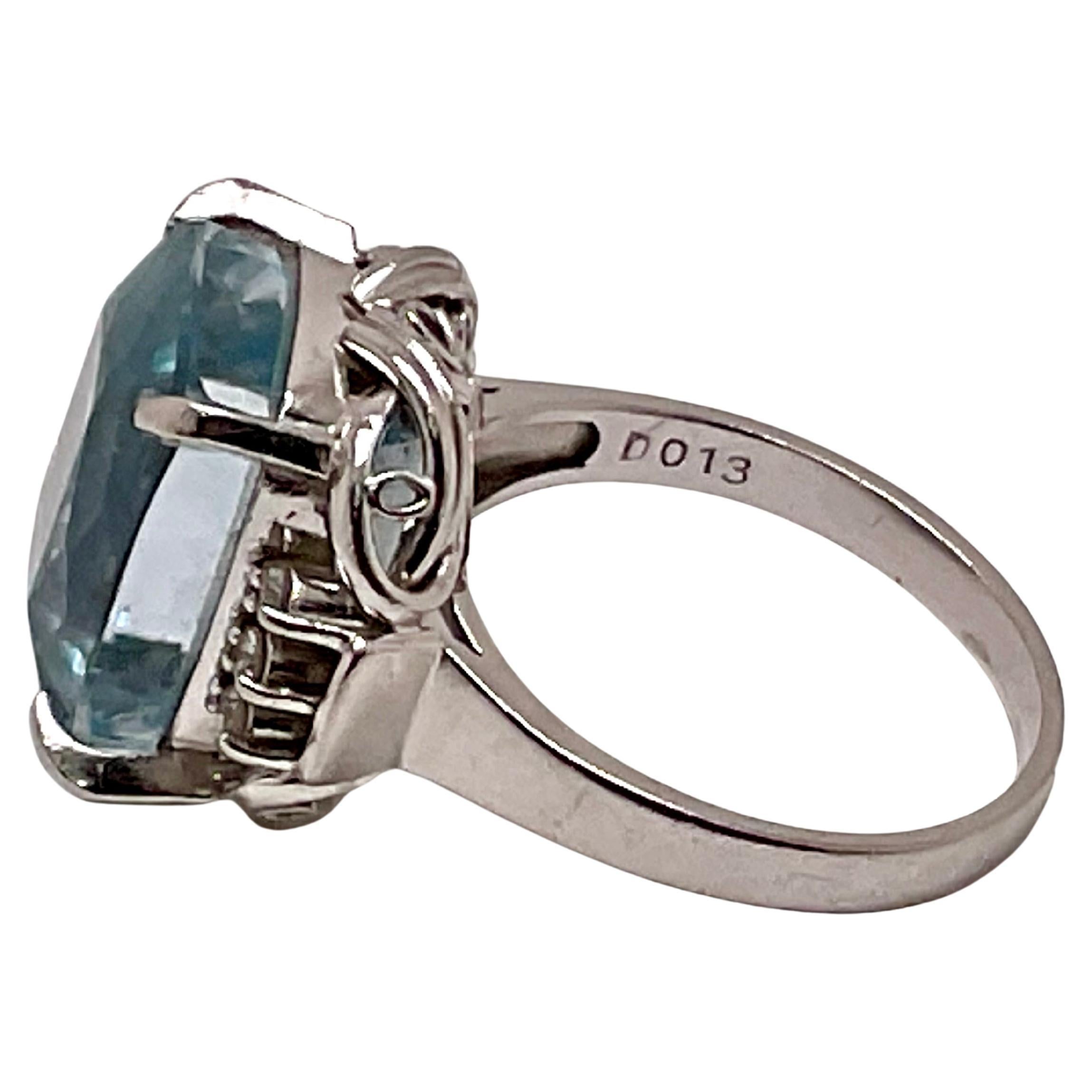 Anillo Cóctel Aguamarina y Diamante Platino en Bueno estado para la venta en Bradenton, FL