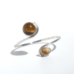 Bracelet manchette vintage en argent, œil-de-tigre et pierres naturelles, signé Torsten Mähl, 1957