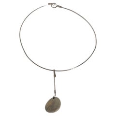 Vivianna Torun Bülow-Hübe Vintage-Silberhalsring mit Naturstein-Anhänger, 1