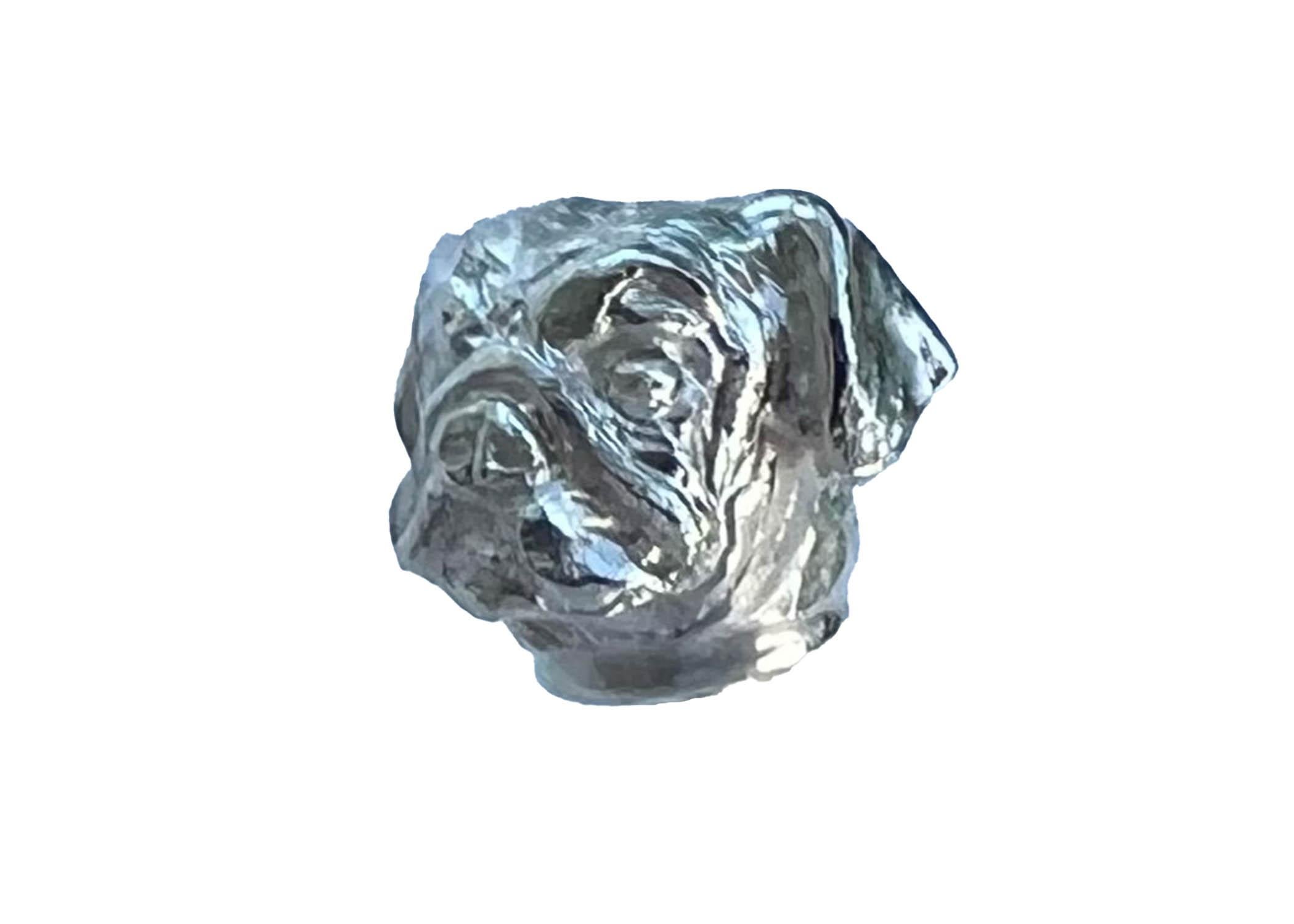Taille pampille Paul Eaton Pug miniature sculpté à la main breloque ou pendentif en argent sterling en vente