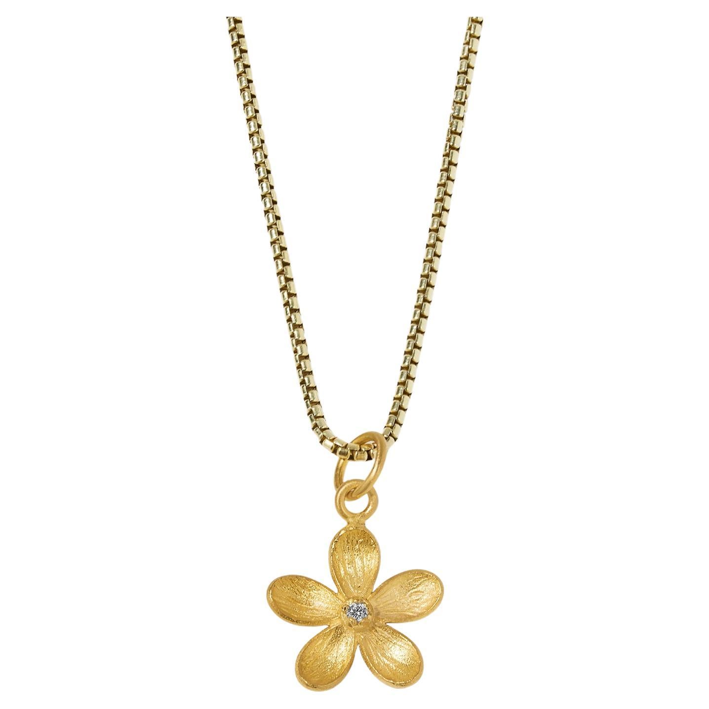 Collier pendentif à breloque fleur de pétales à 5 pétales avec diamants au centre, or 24 carats