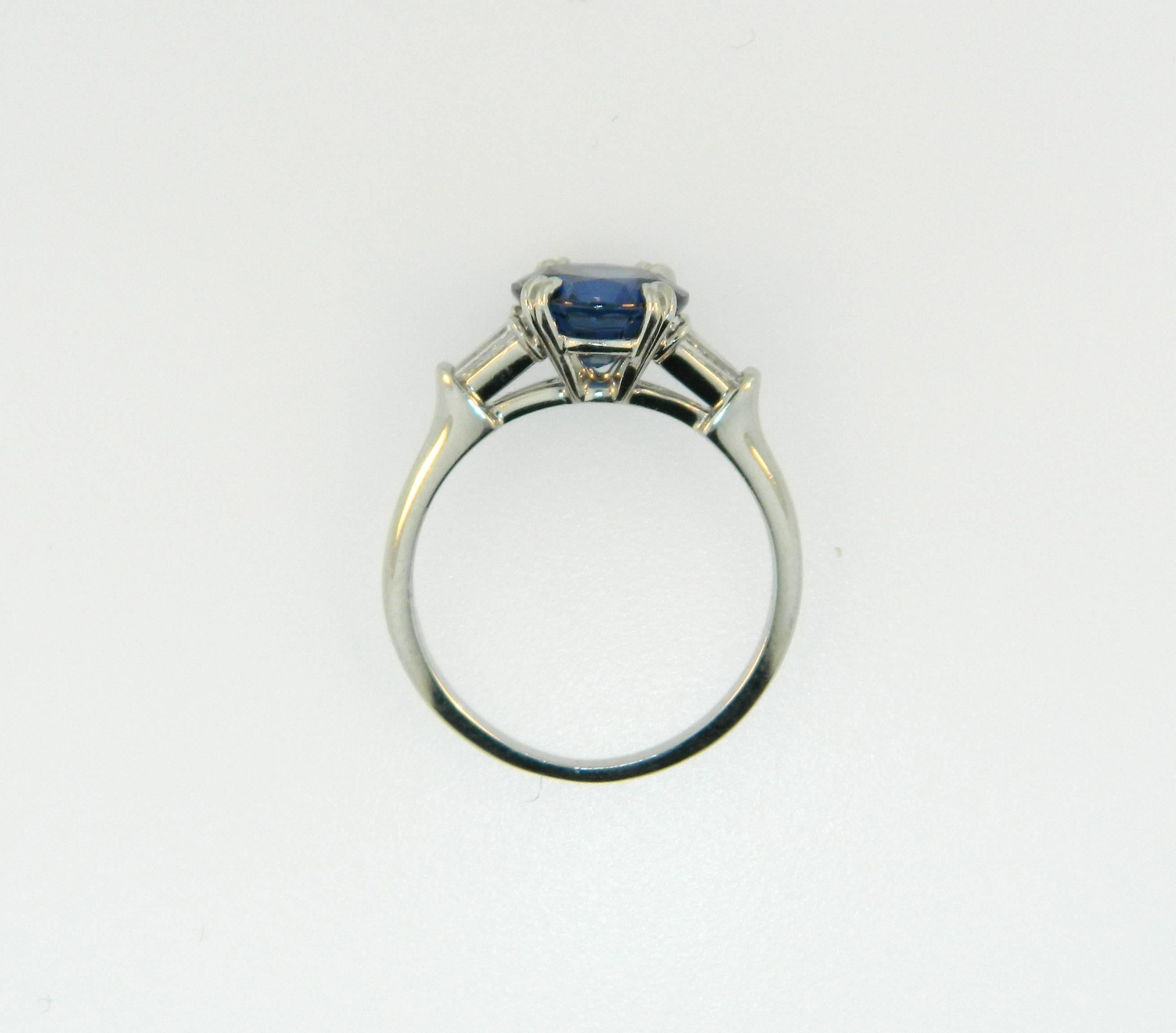Harry Winston No-Heat Sapphire Diamond Platinum Engagement Ring In Excellent Condition In Chicago, IL