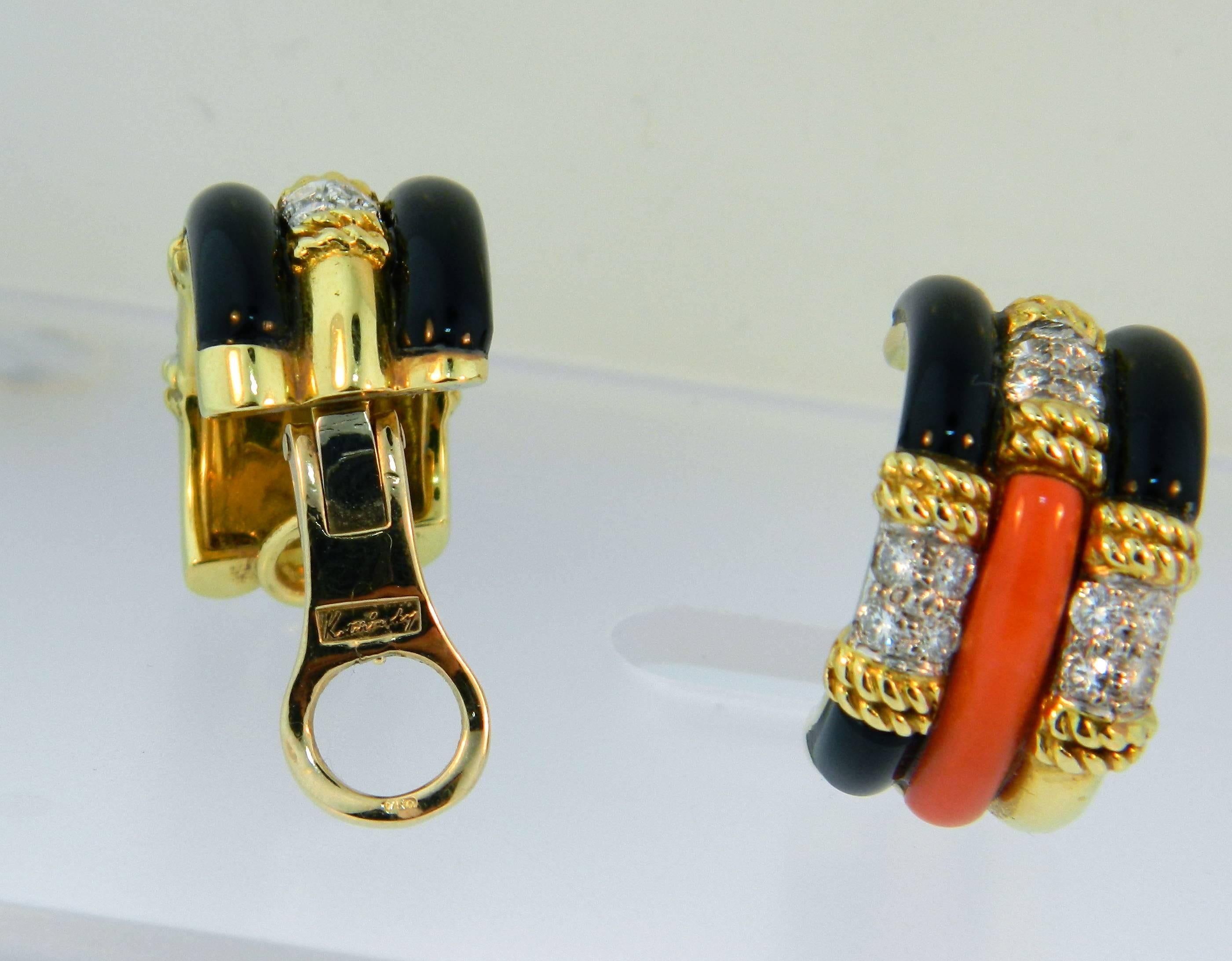 1970s Kutchinsky London Onyx Coral Diamond Gold Earclips  In Excellent Condition In Chicago, IL