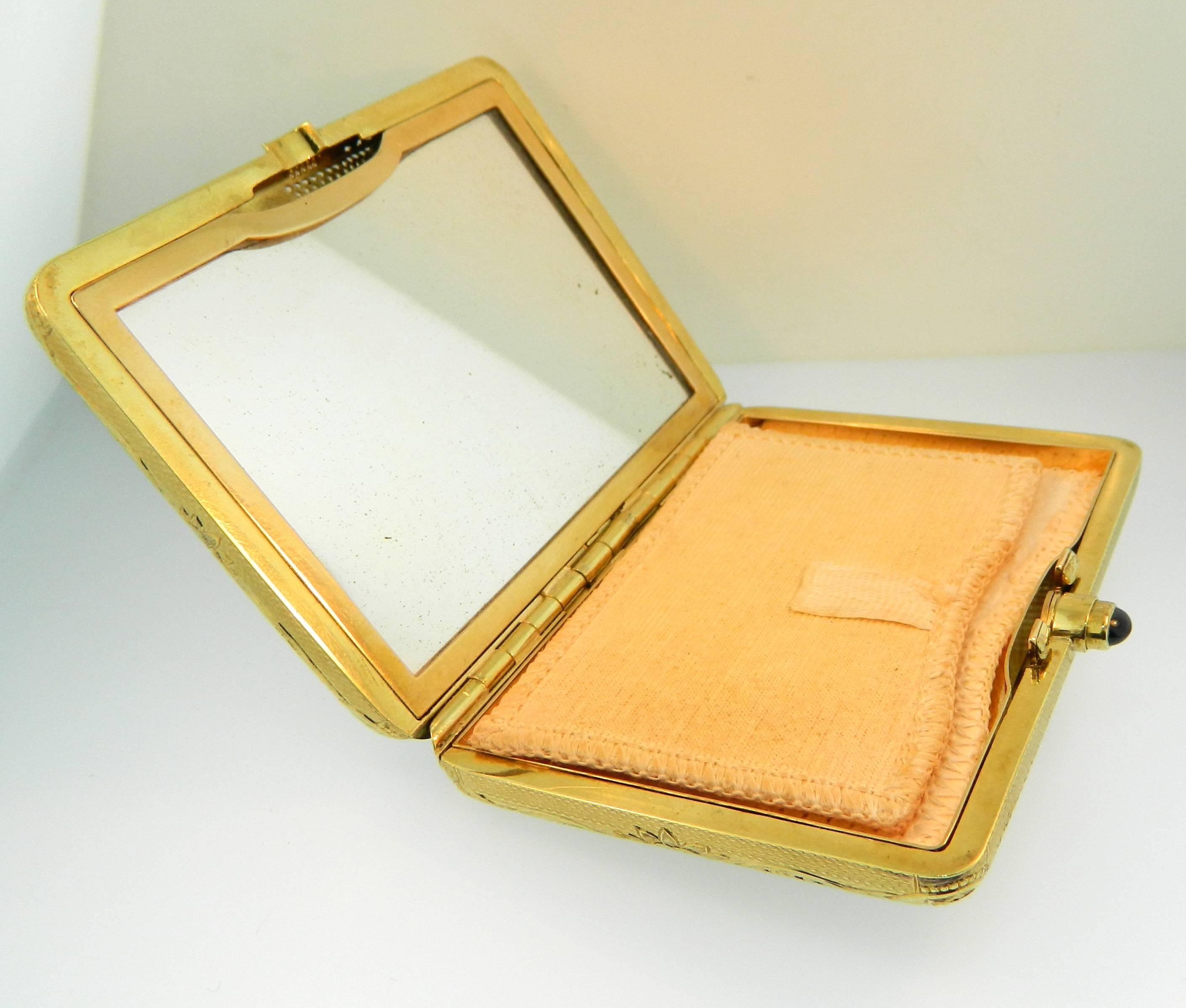 1940s Nat Koslow Diamond Sapphire Ruby Gold Compact In Excellent Condition In Chicago, IL