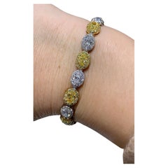 Bracelet fantaisie en diamants jaunes canari et blancs de 9,10 carats