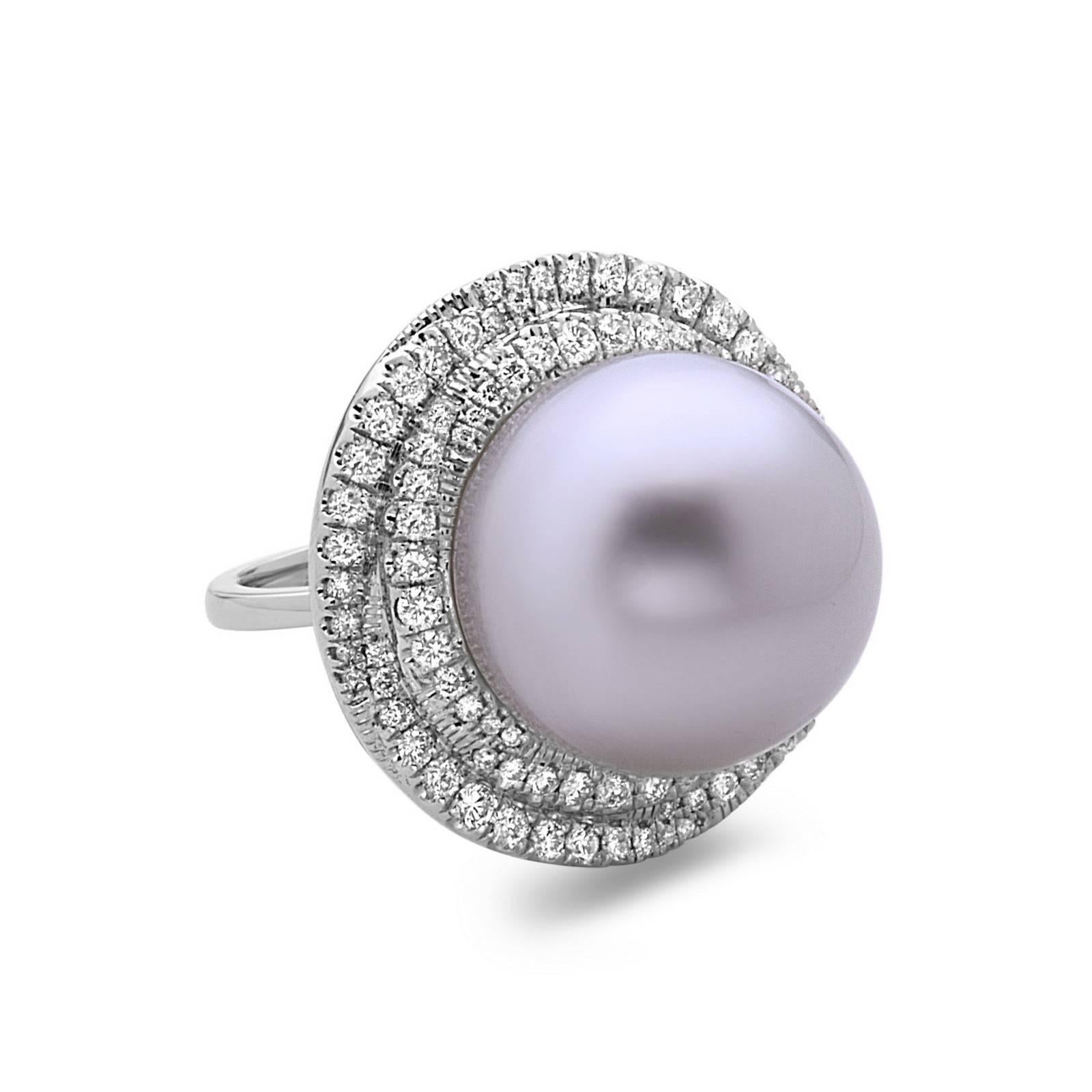 South Sea Pearl White Diamond Gold Ring In New Condition In New York, NY