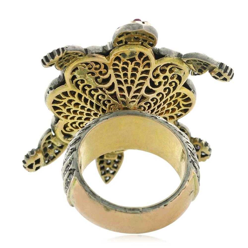 Victorien Bague tortue en or et argent 14 carats avec diamants taille rose et tourmaline centrale en vente