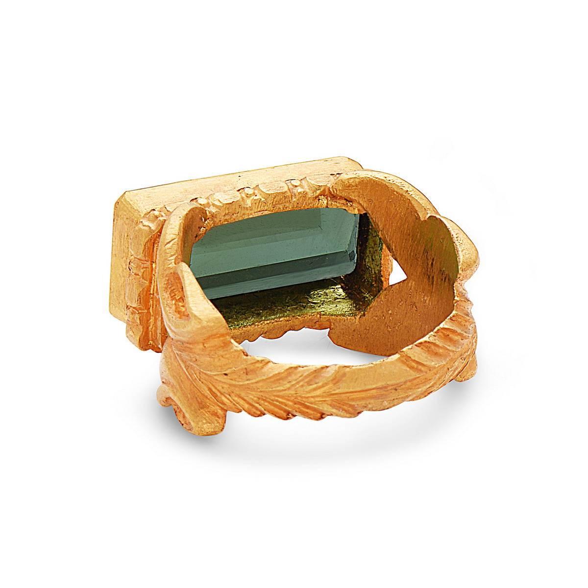 Art Nouveau Green Tourmaline and Gold Ring 