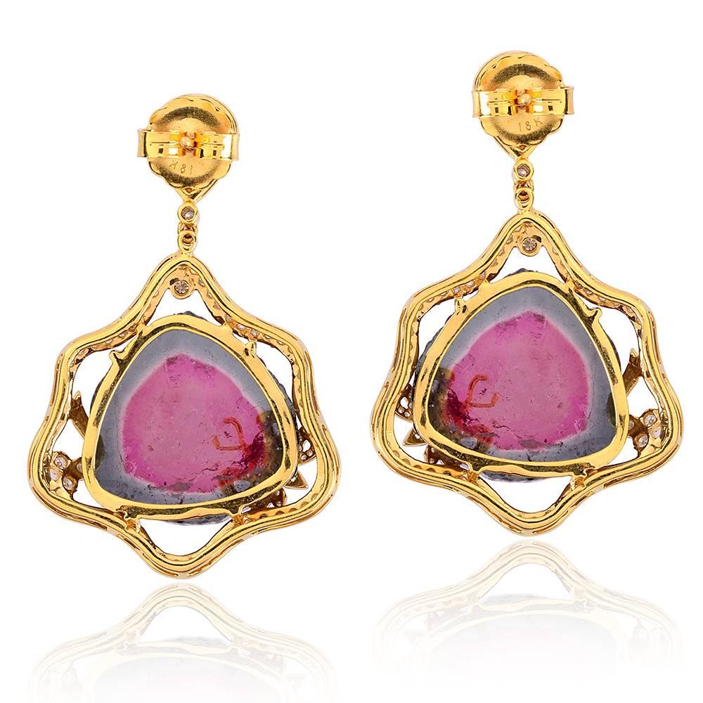 Pretty Watermelon Tourmaline and Diamond Earring with a butterfly motif on will be a perfect spring gift for your loved one.

18k:14.22g
Diamond:1.83ct
Tourmaline:28.55ct