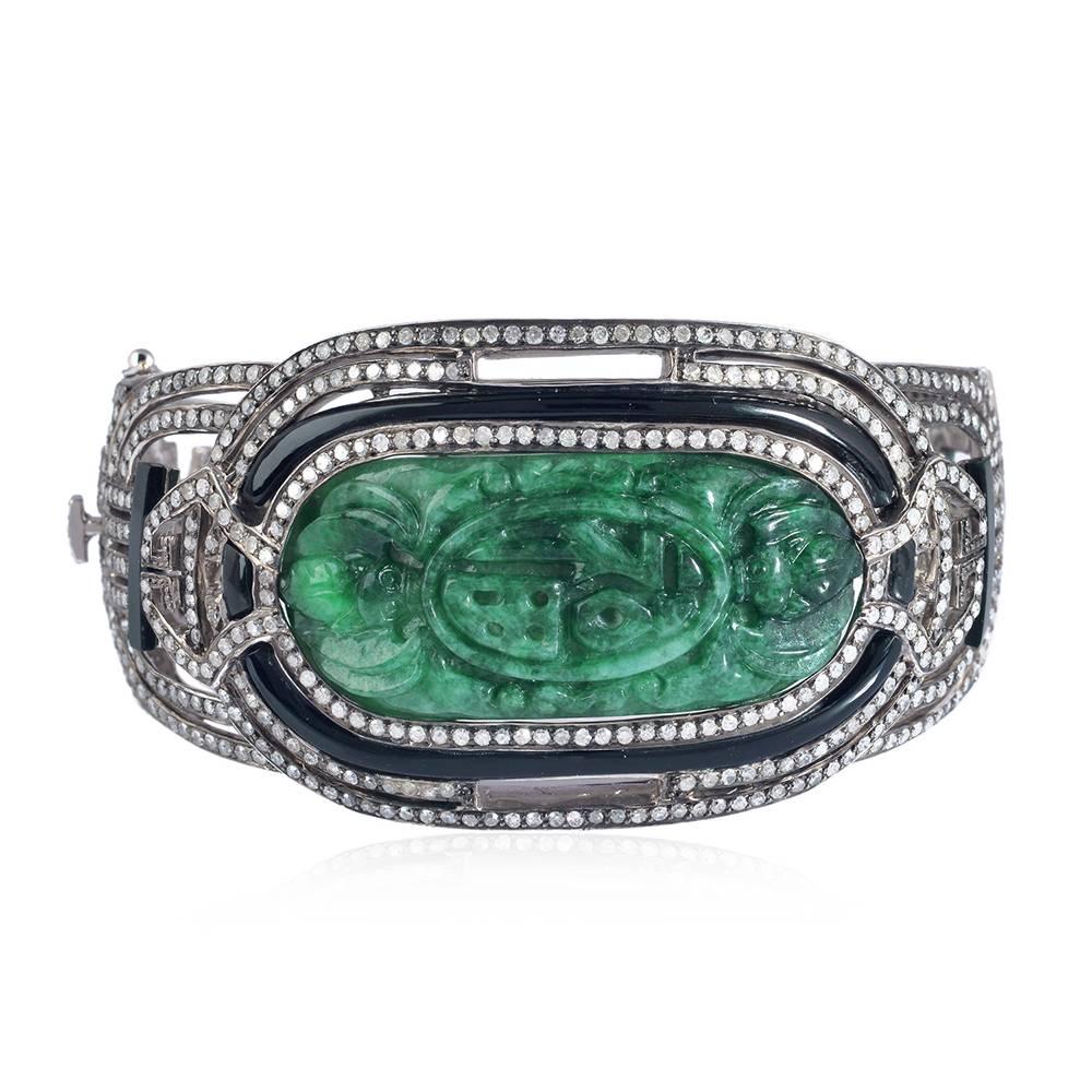 Taglio misto Bracciale in giada intagliata e pavé di diamanti in oro bianco e argento 18 carati in vendita