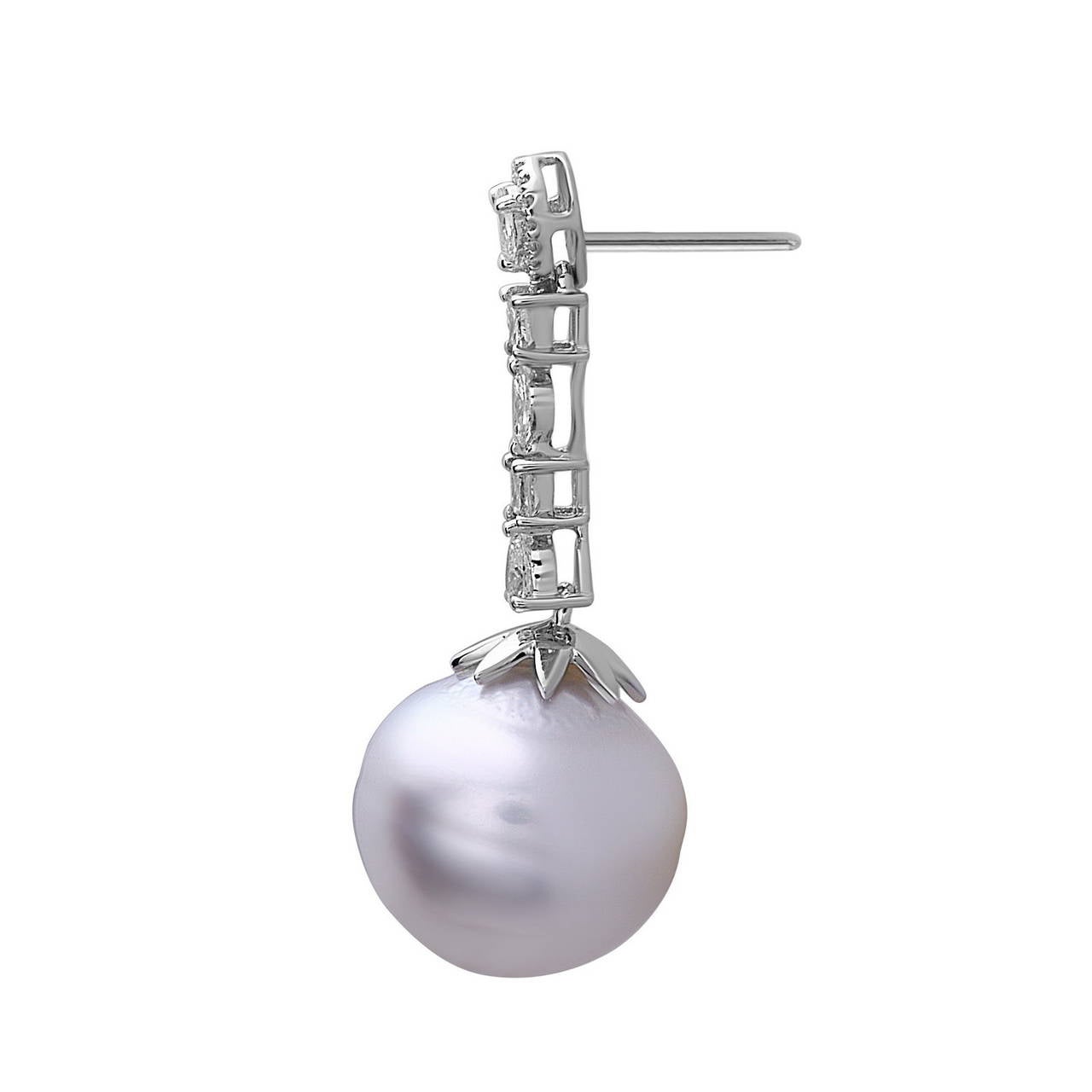 Beautiful Pearl Diamond Pearl Dangle Earrings In New Condition In New York, NY