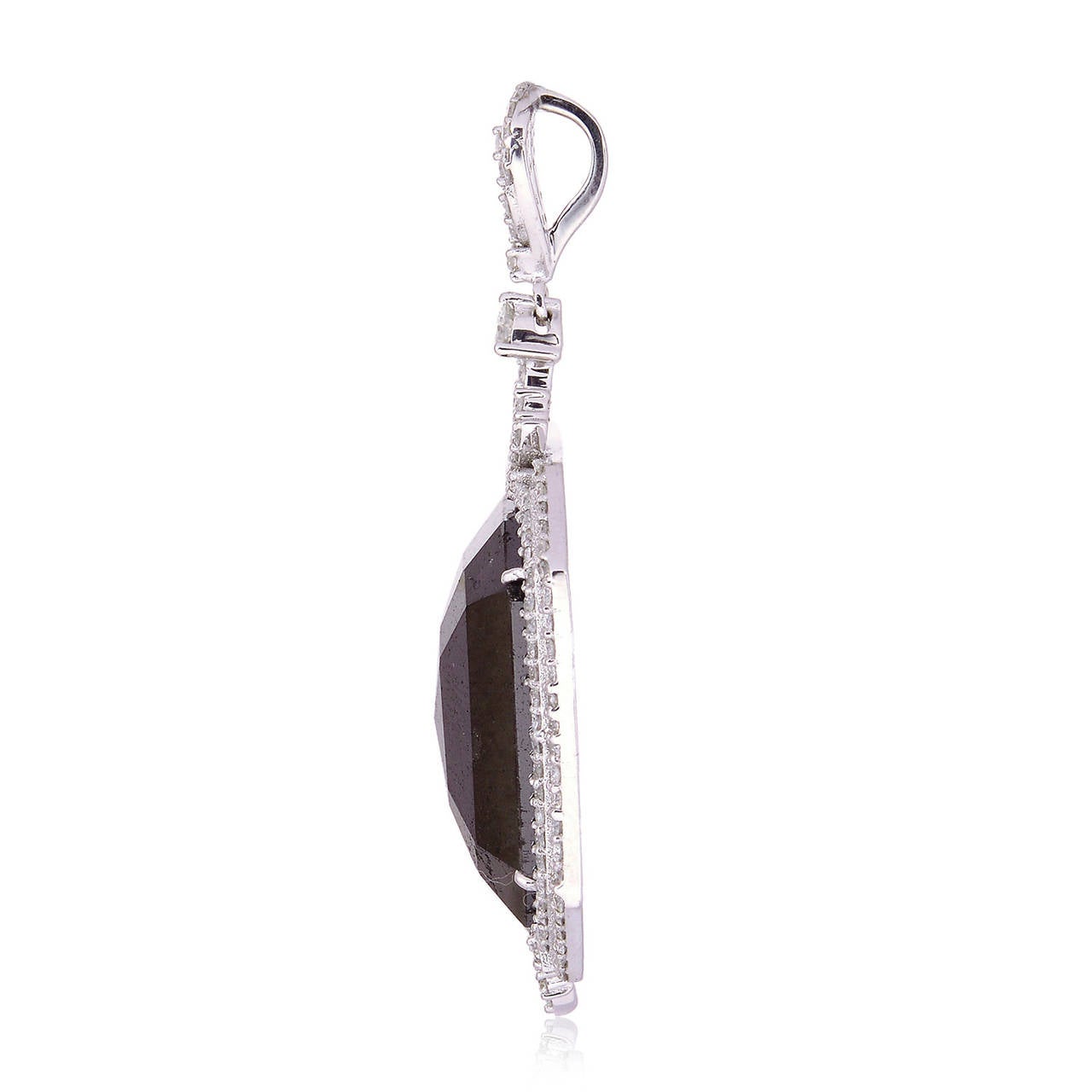 Stunning Black and White Diamond Gold Pendant In New Condition In New York, NY