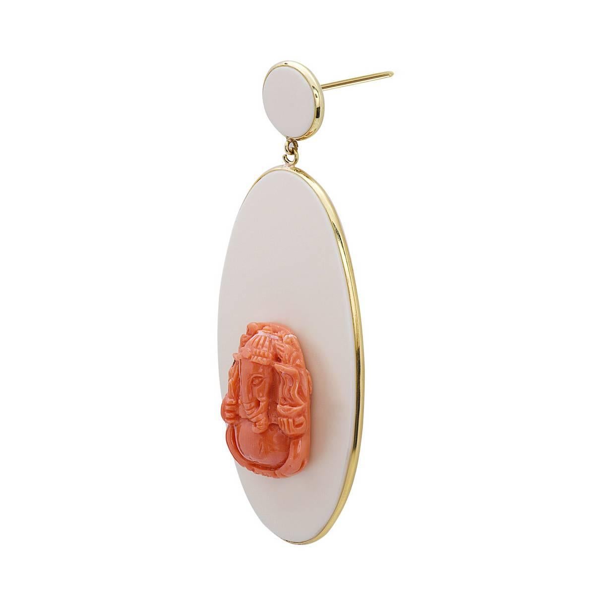 Beautiful Italian Bakelite Earring with Coral Ganesha in 18K Yellow Gold.

