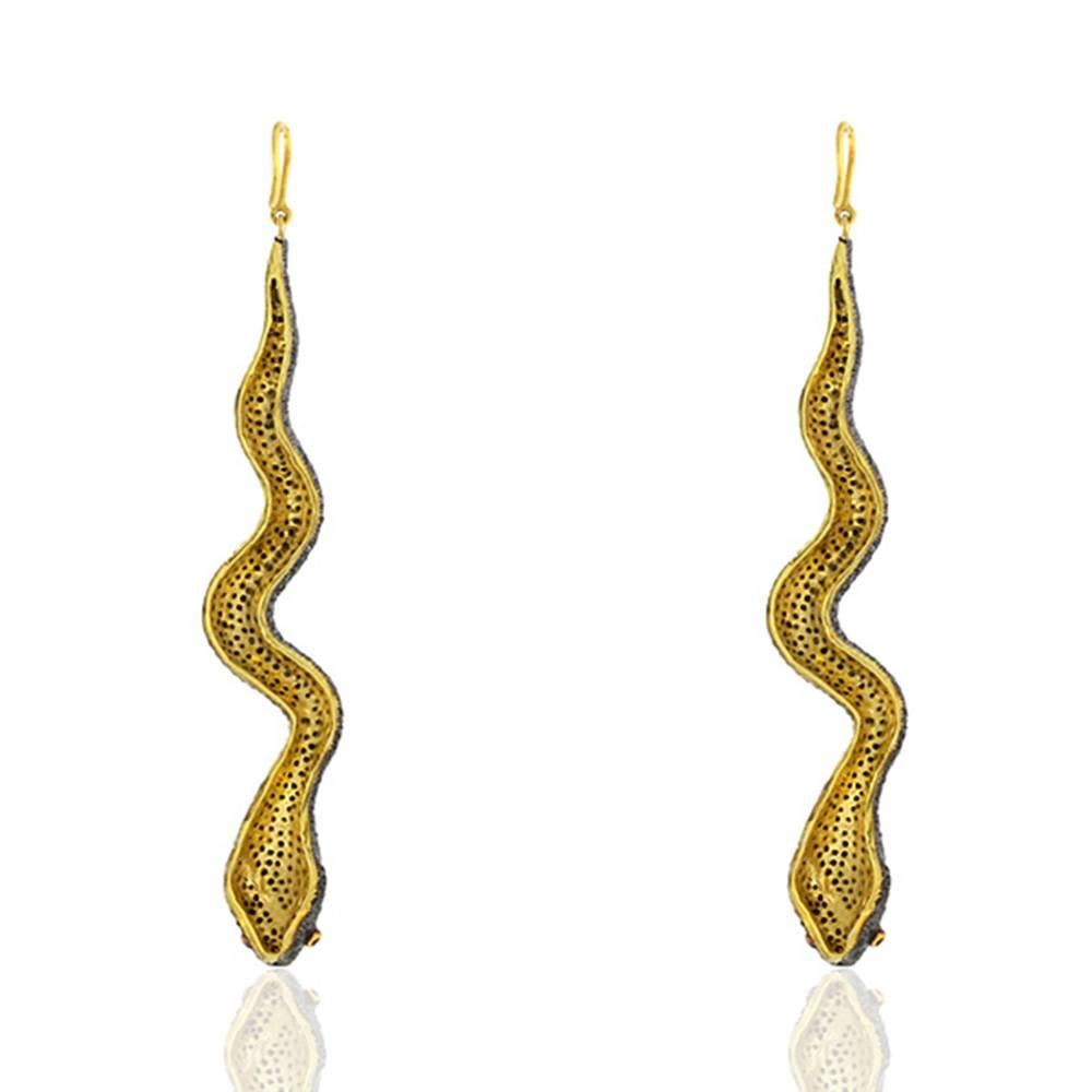Another Gorgeous Pave Black Diamond Snake Earring, long and sleek and very chic! 

Closure: French Wire

14k: 1.2g
Diamond: 10.23ct