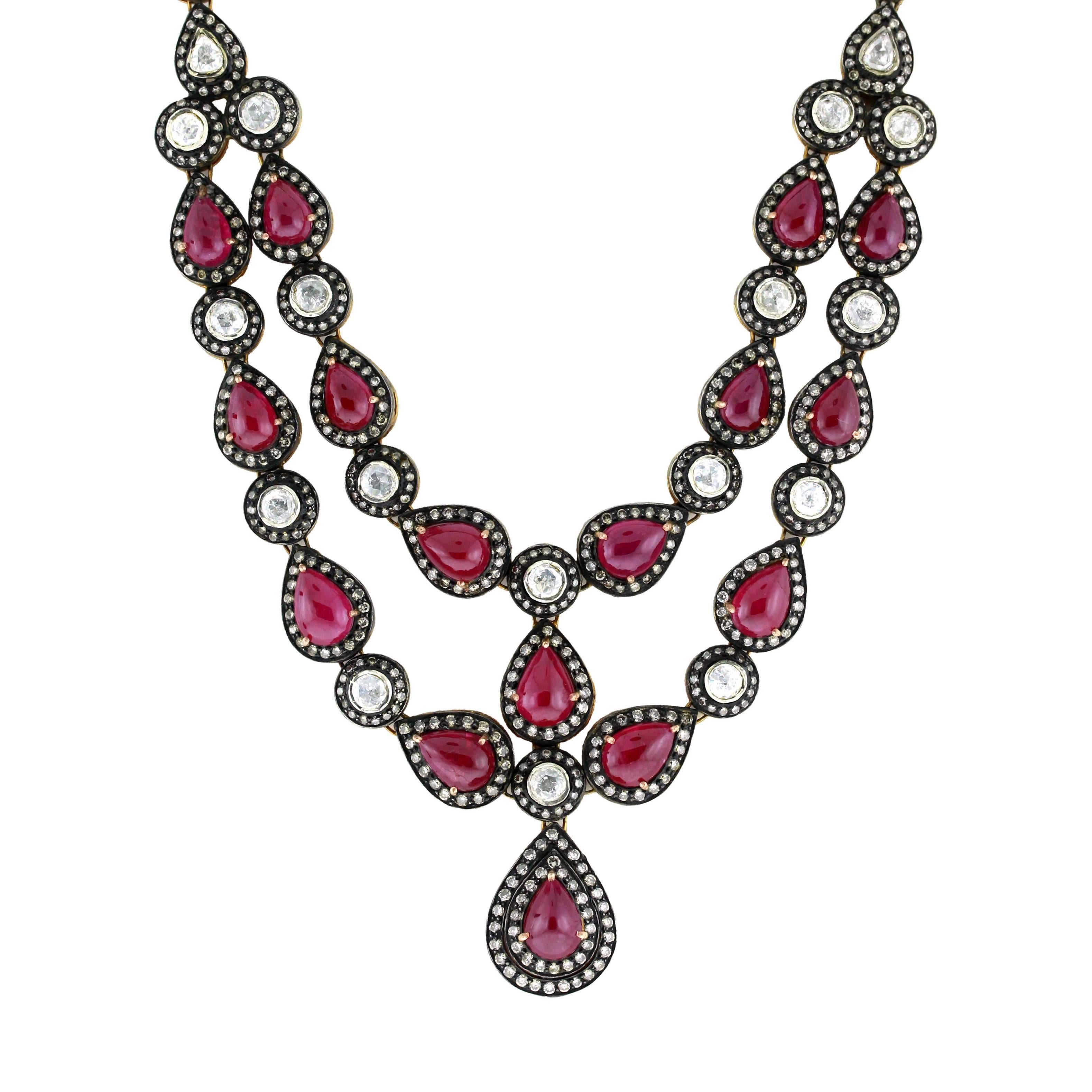 Contemporaneo Splendida collana di rubini e diamanti rosati in oro 14k e argento in vendita