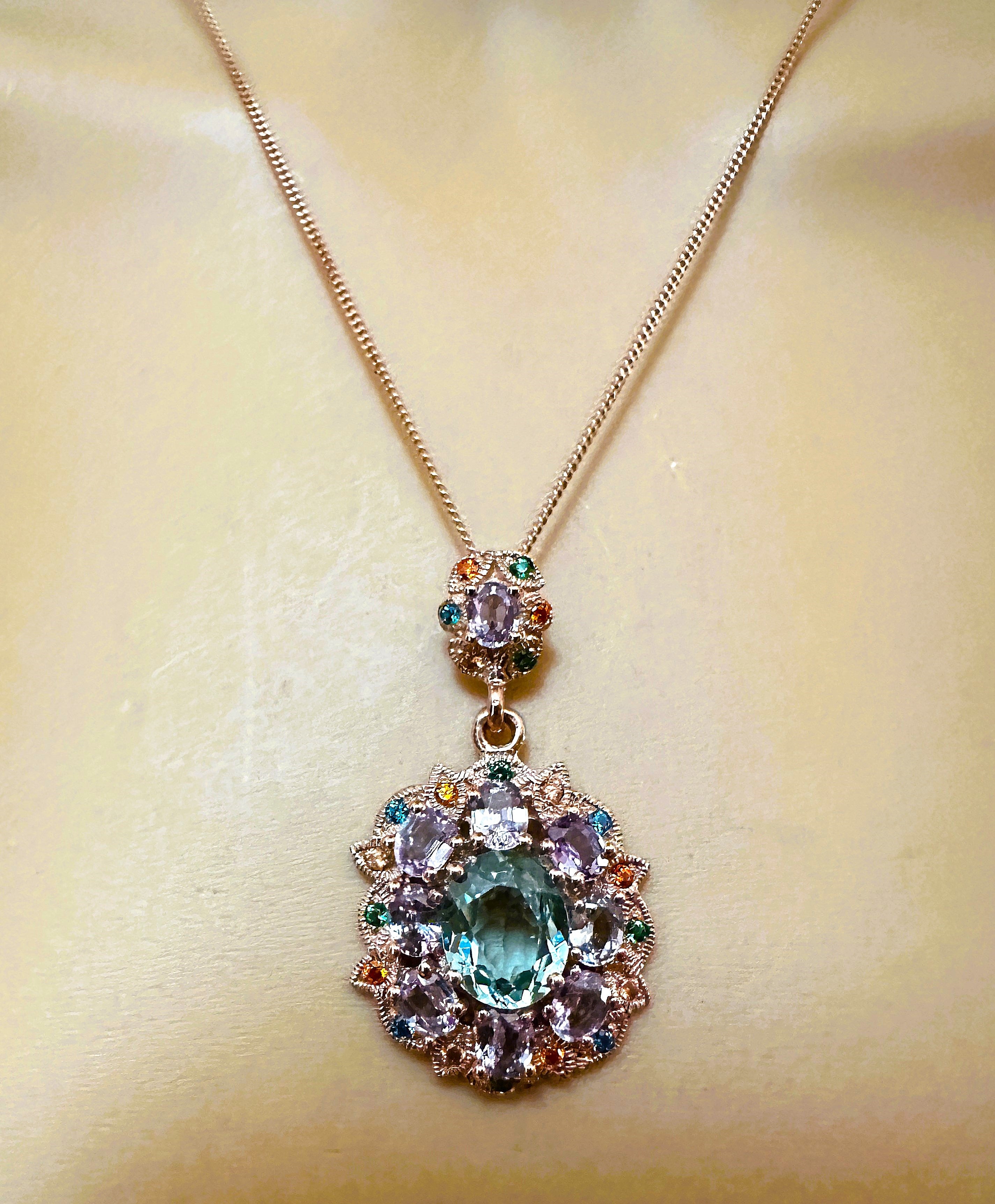 Neu  Mozambik 5,02 Karat Seafoam Turmalin vergoldete Sterling Halskette