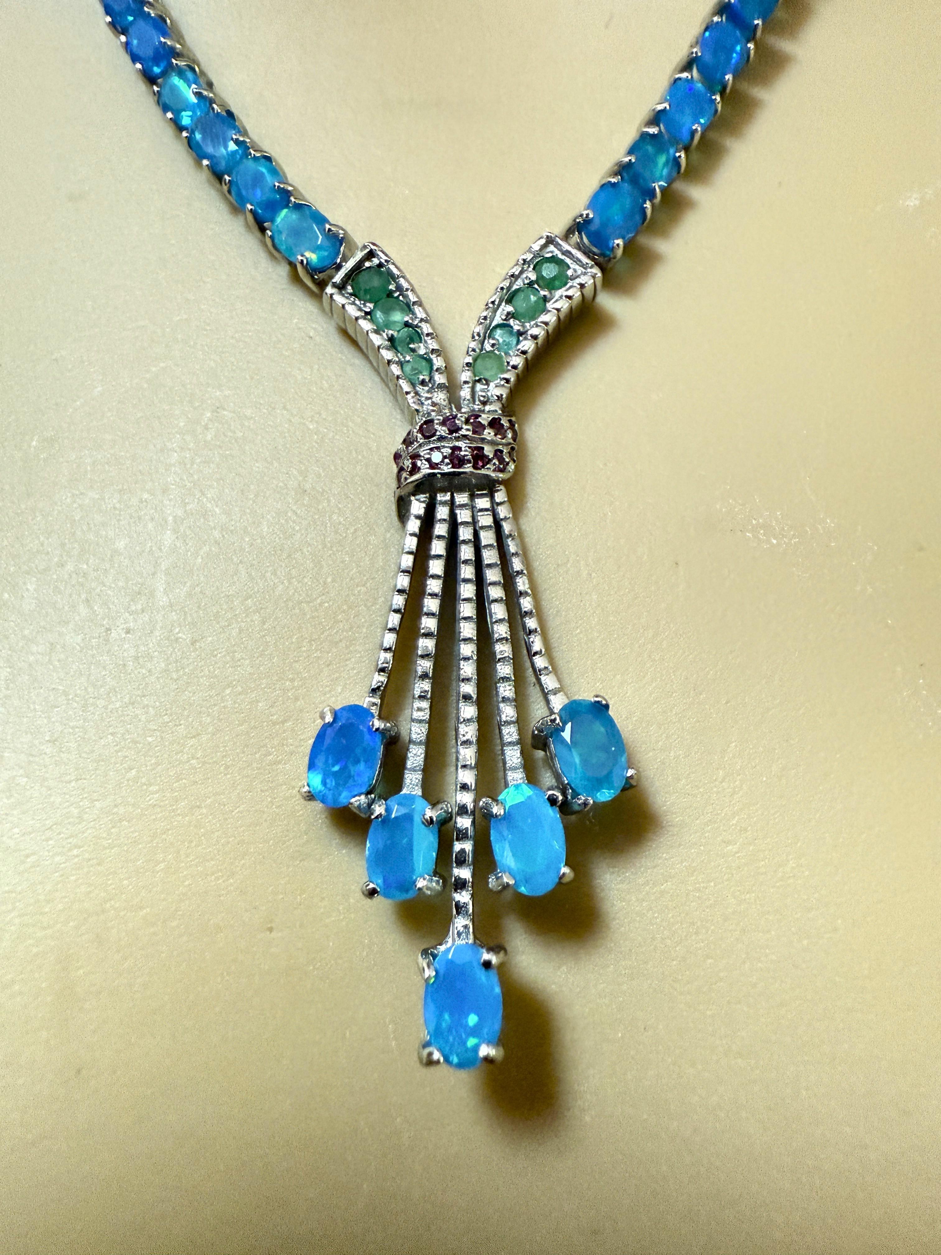 Neu 14,2 Karat Blauer Opal & Diamantschliff Smaragd & Granat Sterling Halskette im Zustand „Neu“ im Angebot in Eagan, MN