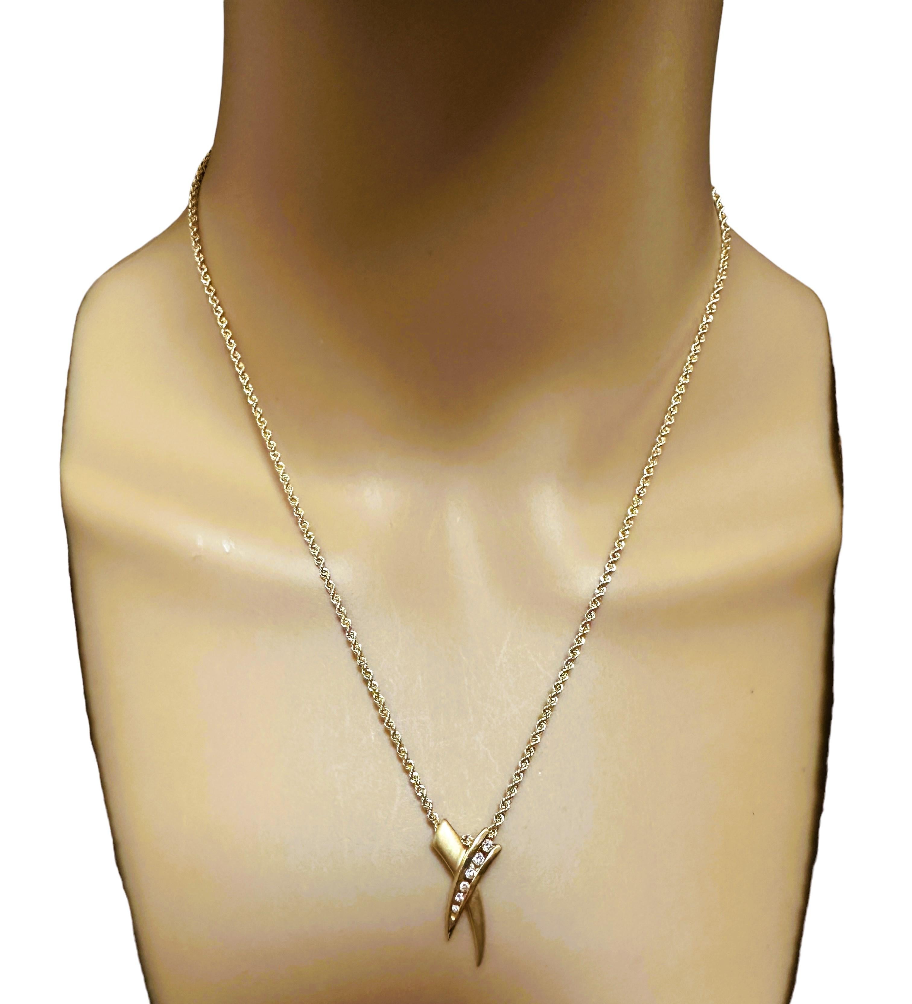 Ciondolo d'amore a scorrimento con diamante in oro giallo 14k da 0,16 carati e catena in oro 14k da 18