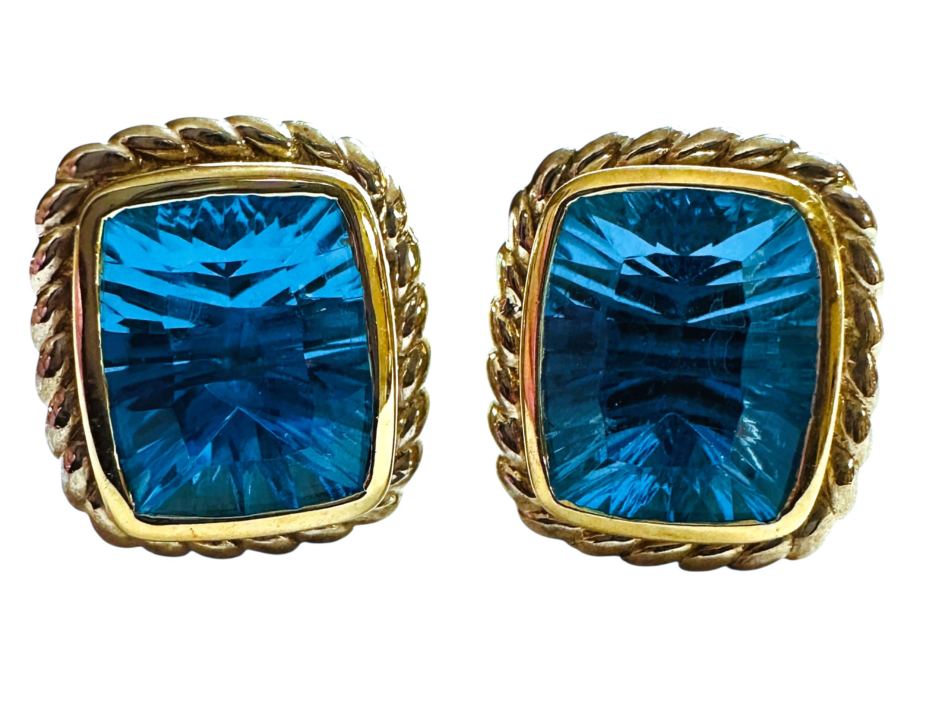 Orecchini in oro 18k e sterlina Lorenzo London da 10,1 carati di topazio blu con fondello Omega In condizioni ottime in vendita a Eagan, MN