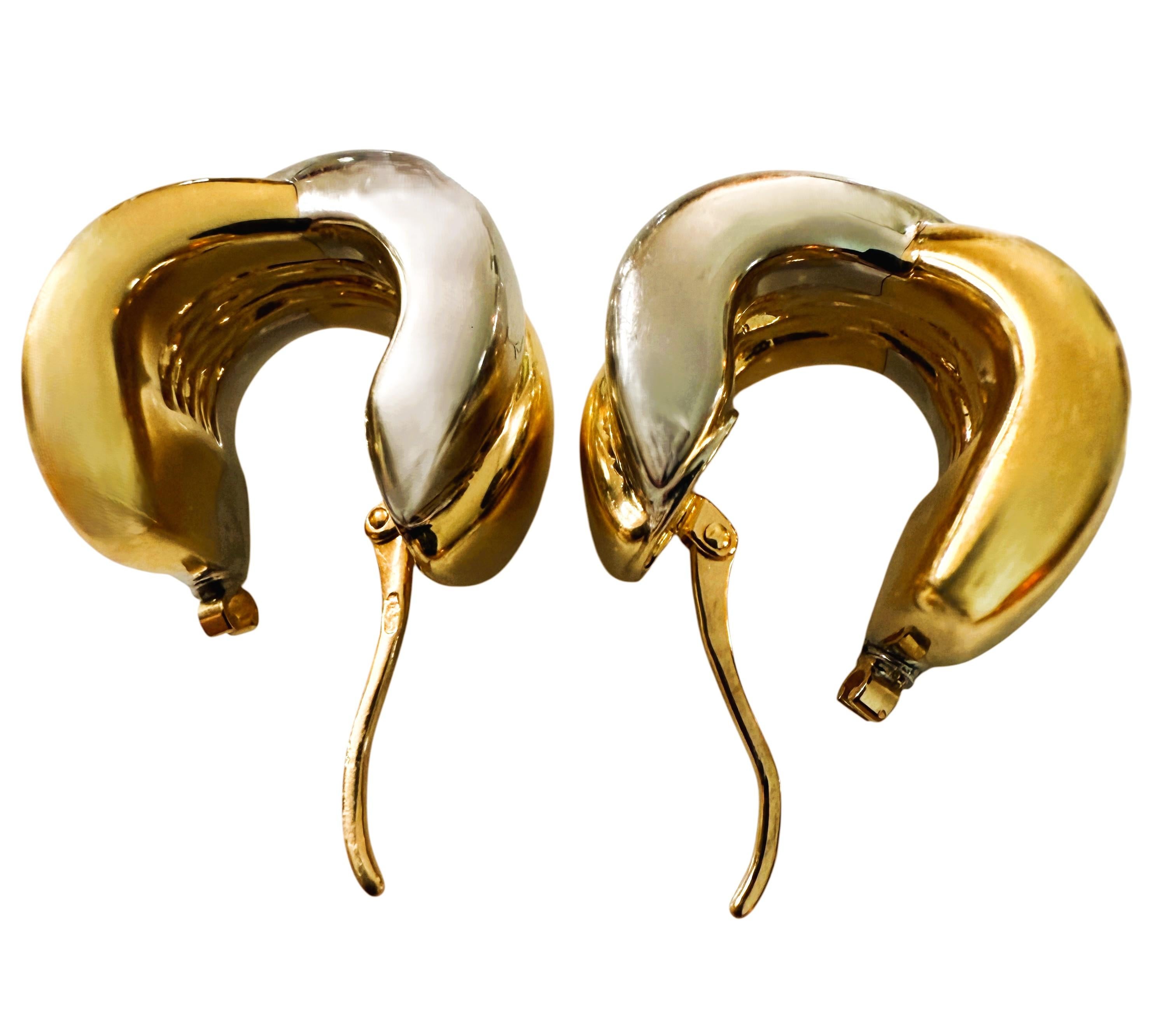 Boucles d'oreilles Chubby en or blanc et or jaune 18K - estampillées en vente 2