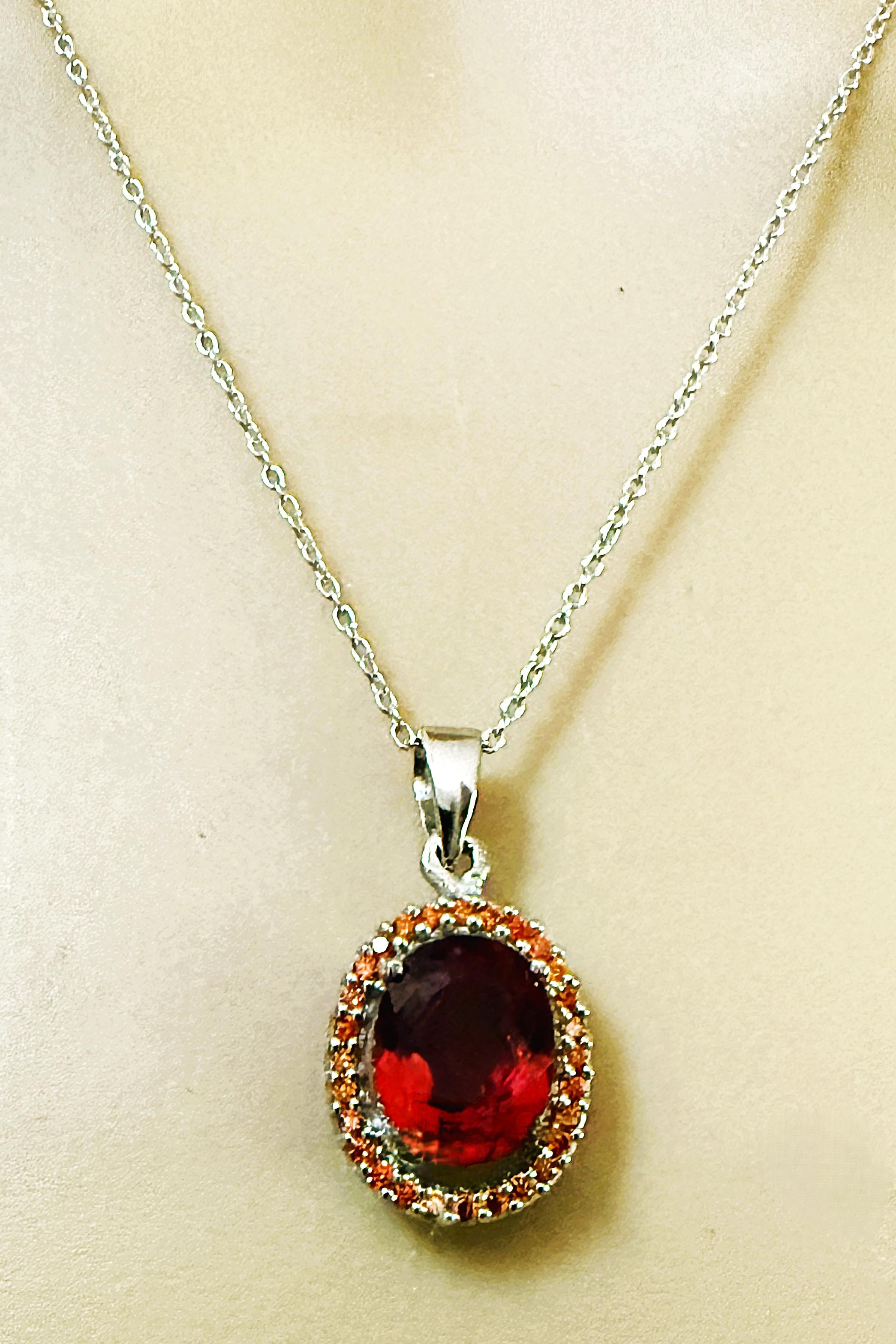 Donna Nuova collana in argento con zaffiro rosso del tramonto da 3,95 carati e zaffiro tagliato a diamante in vendita