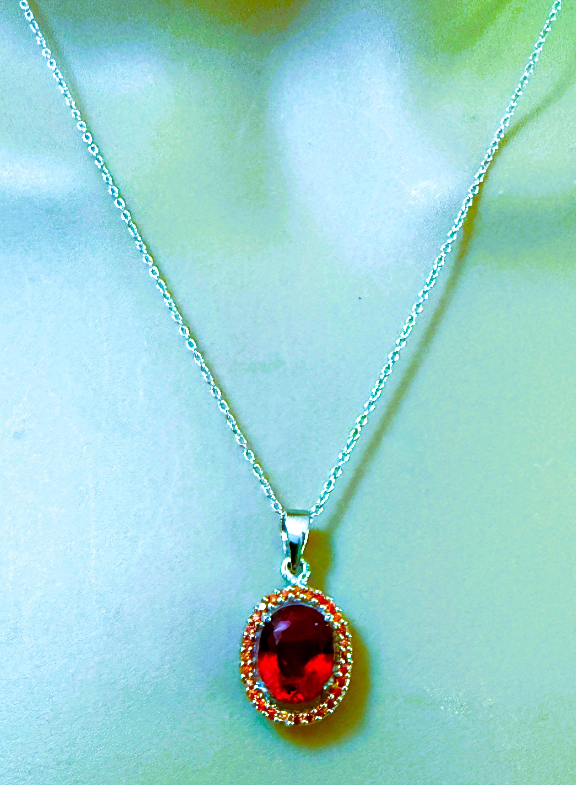 Nuova collana in argento con zaffiro rosso del tramonto da 3,95 carati e zaffiro tagliato a diamante in vendita 1