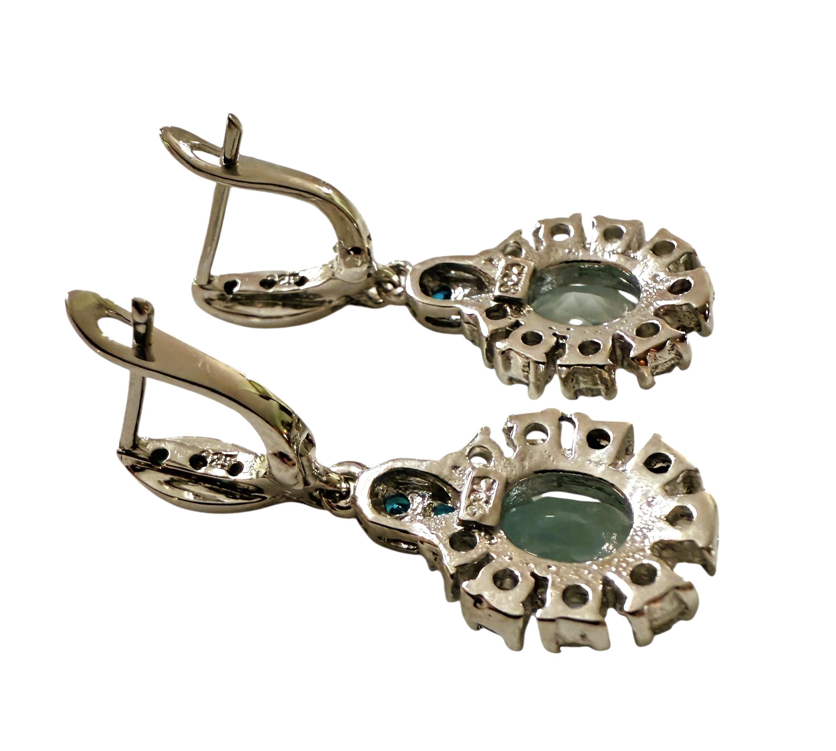Neu 2,40 Karat Aquamarin & Diamantschliff Neon Blauer Saphir Ohrringe im Zustand „Neu“ in Eagan, MN