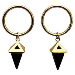 Ohrstecker mit Pyramide und Kreis aus 14-karätigem Gelbgold und Onyx aus Italien