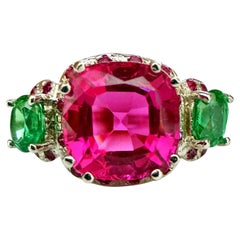 Neuer, handgefertigter Ring aus Sterlingsilber mit einem rosa und grünen Saphir im Kissenschliff (4,25 Karat)