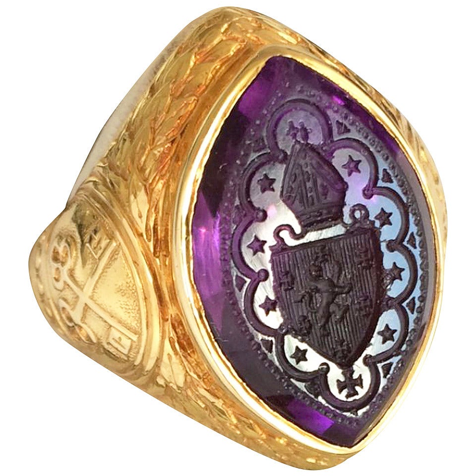 Bague d'évêque victorienne en or et améthyste sur 1stDibs