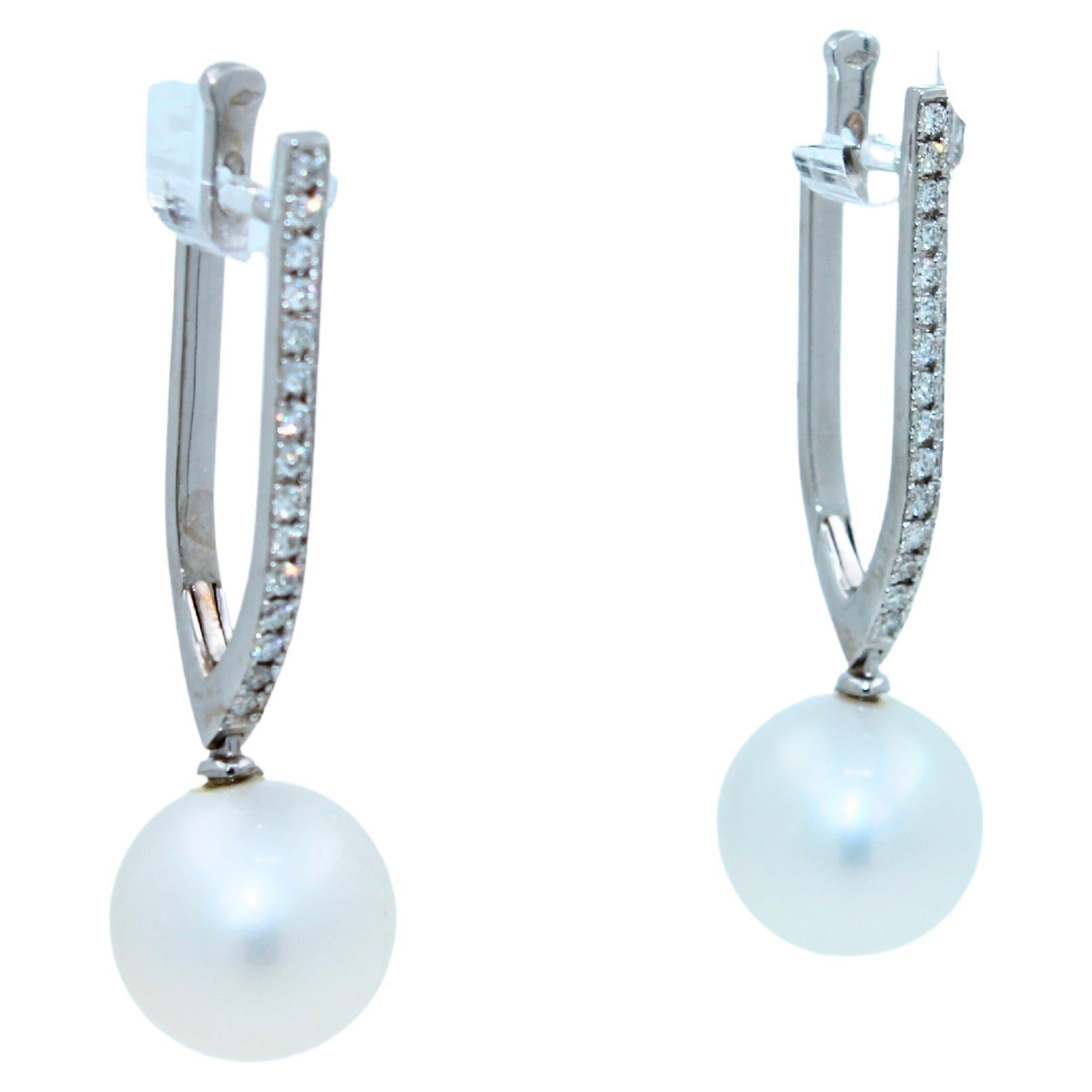 Modern South Sea White Pearl Diamond 18 Karat White Gold Hinge Line Drop Hoop Earrings For Sale