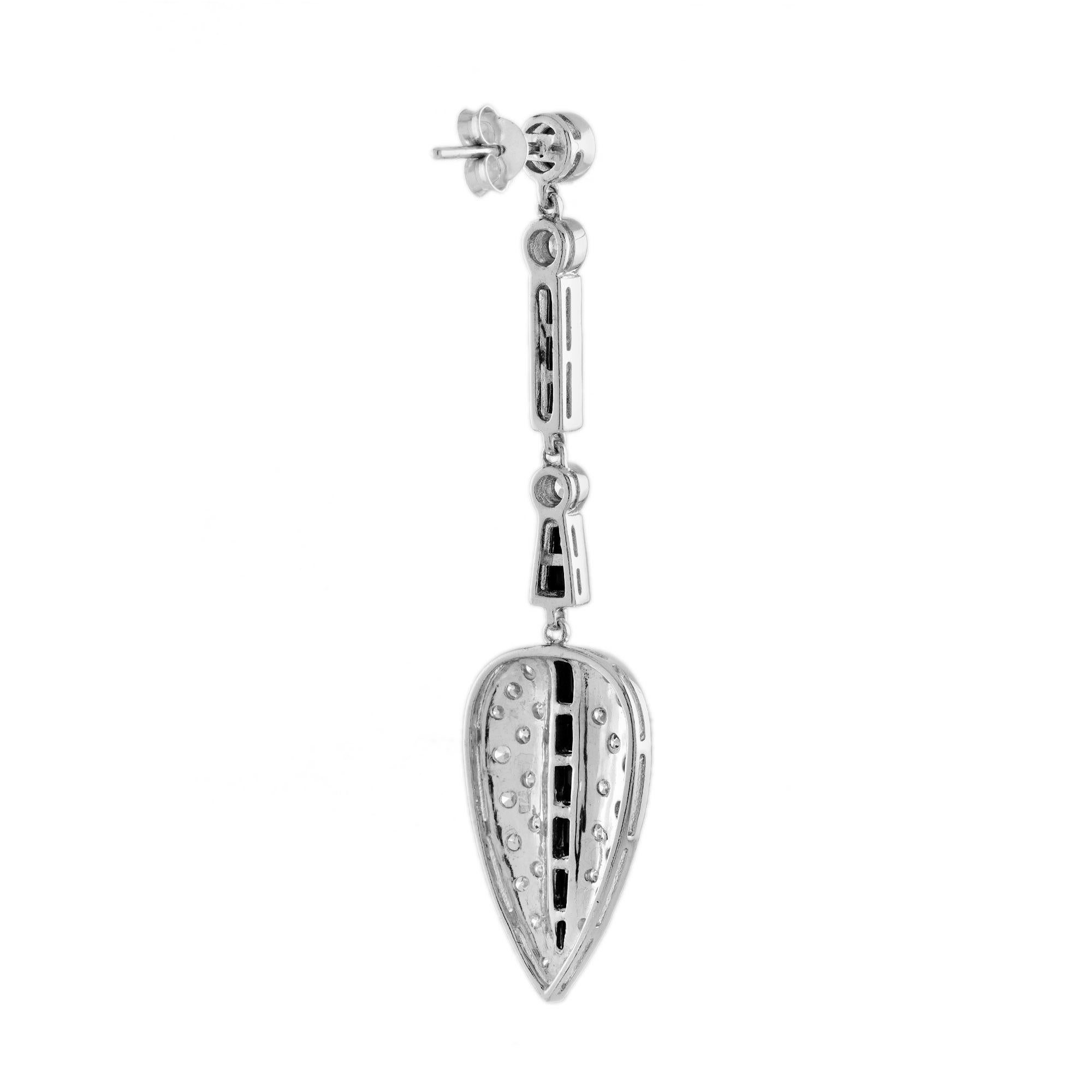 Art déco Boucles d'oreilles pendantes en or blanc 14K avec diamants et onyx noir, style antique en vente