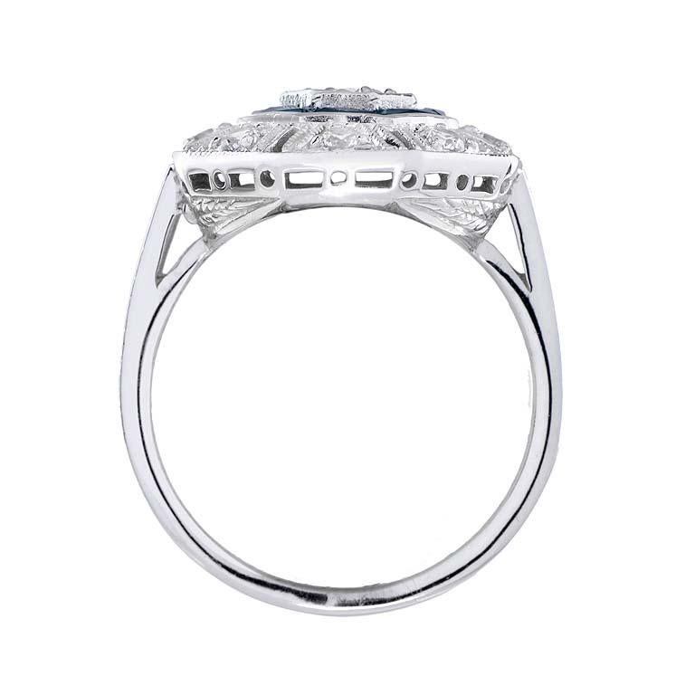 Anello con tanzanite blu e diamanti in stile Art Deco a forma di esagono Target in oro bianco 18 carati In condizioni Nuovo in vendita a Oakton, VA
