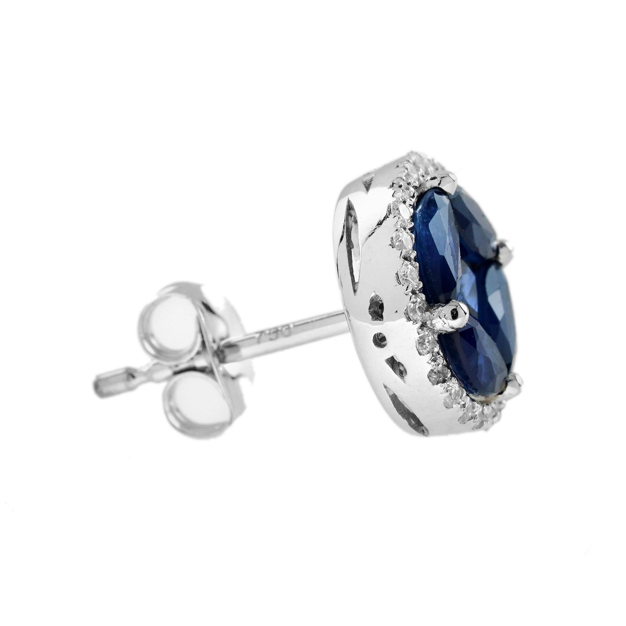Boucles d'oreilles en or blanc 18 carats serties de saphirs bleus et de diamants Unisexe en vente