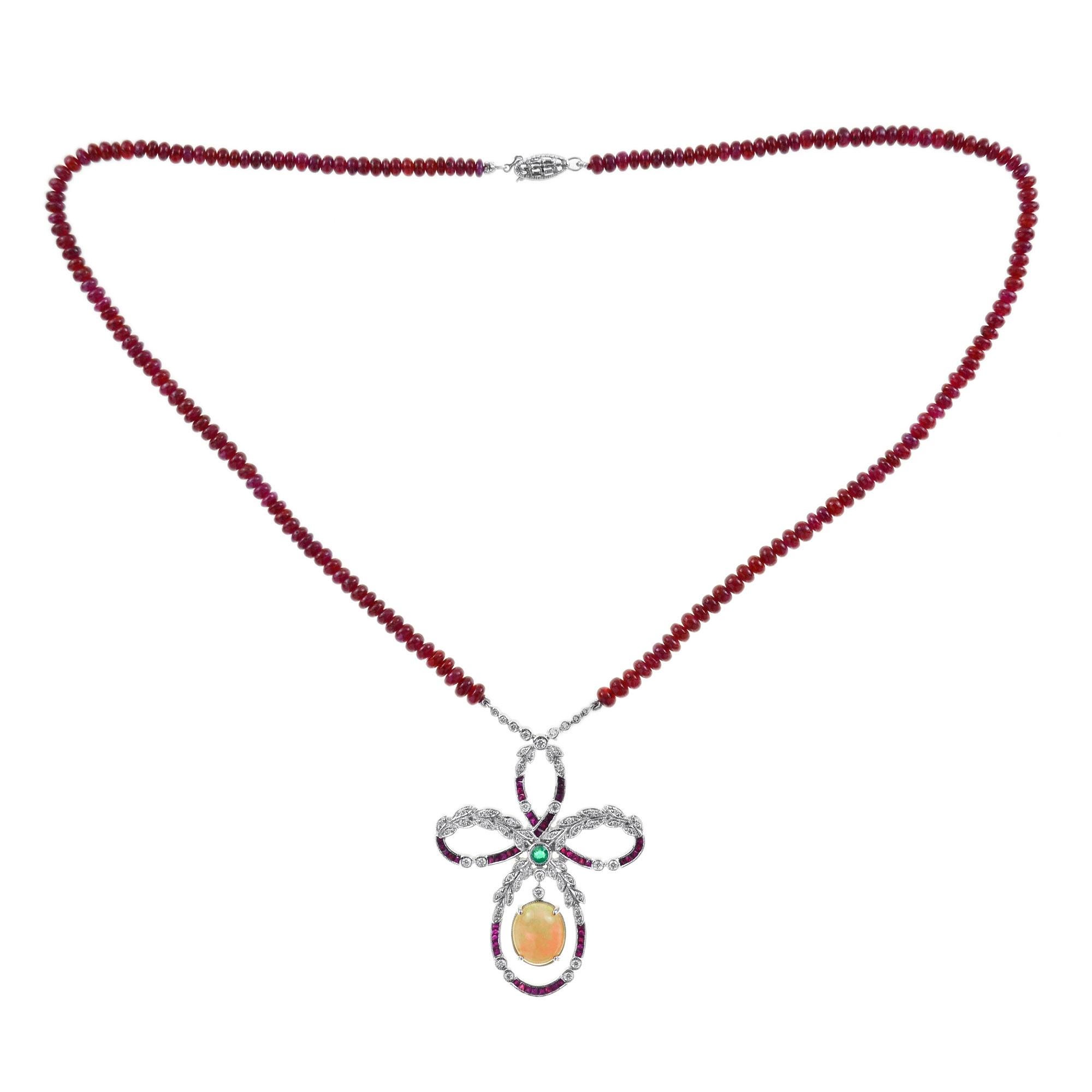 Collana etiope di opale, rubino, smeraldo e diamante in stile edoardiano in oro bianco 14 carati In condizioni Nuovo in vendita a Oakton, VA