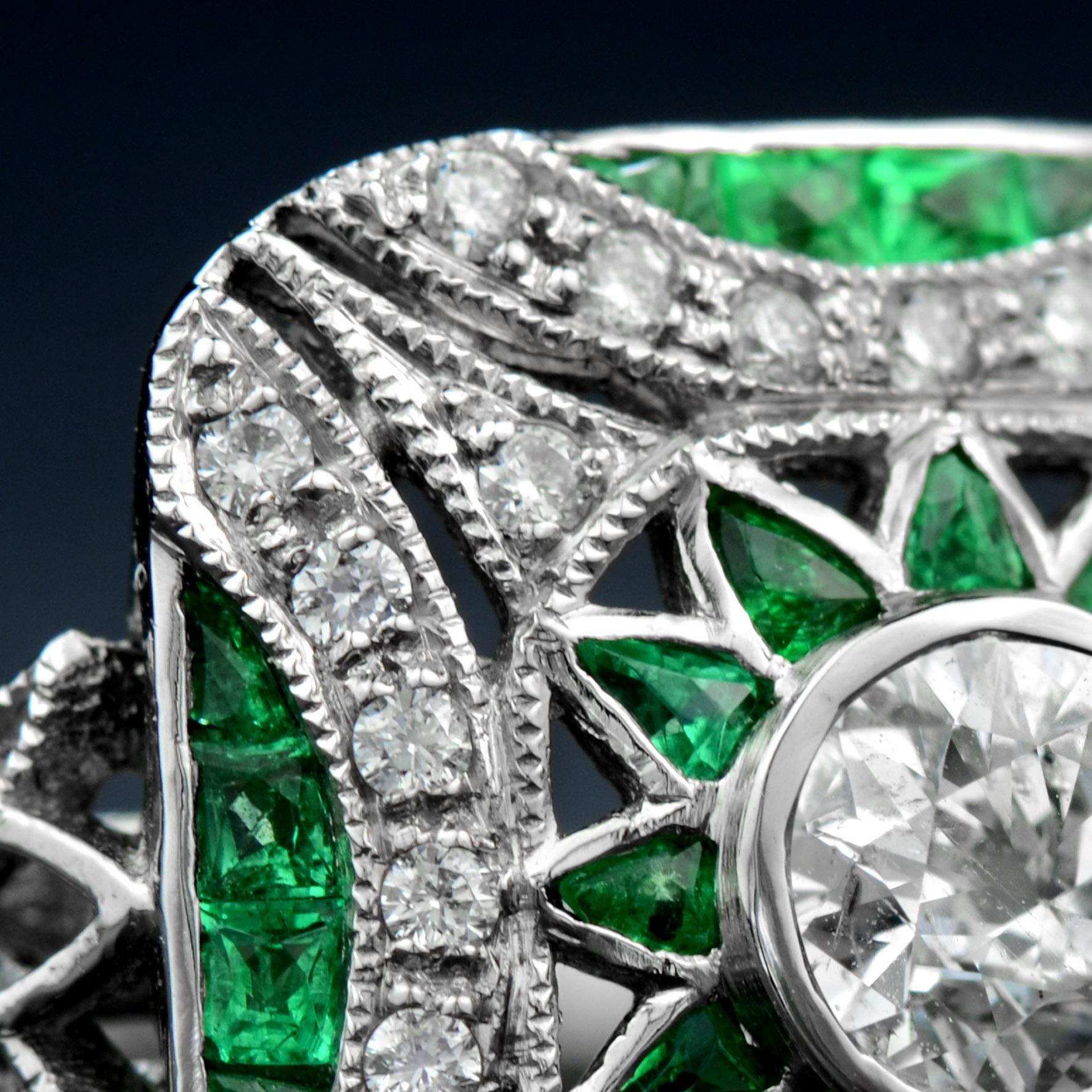 Donna Anello di fidanzamento in platino bianco con diamante e smeraldo verde in stile Art Deco in vendita