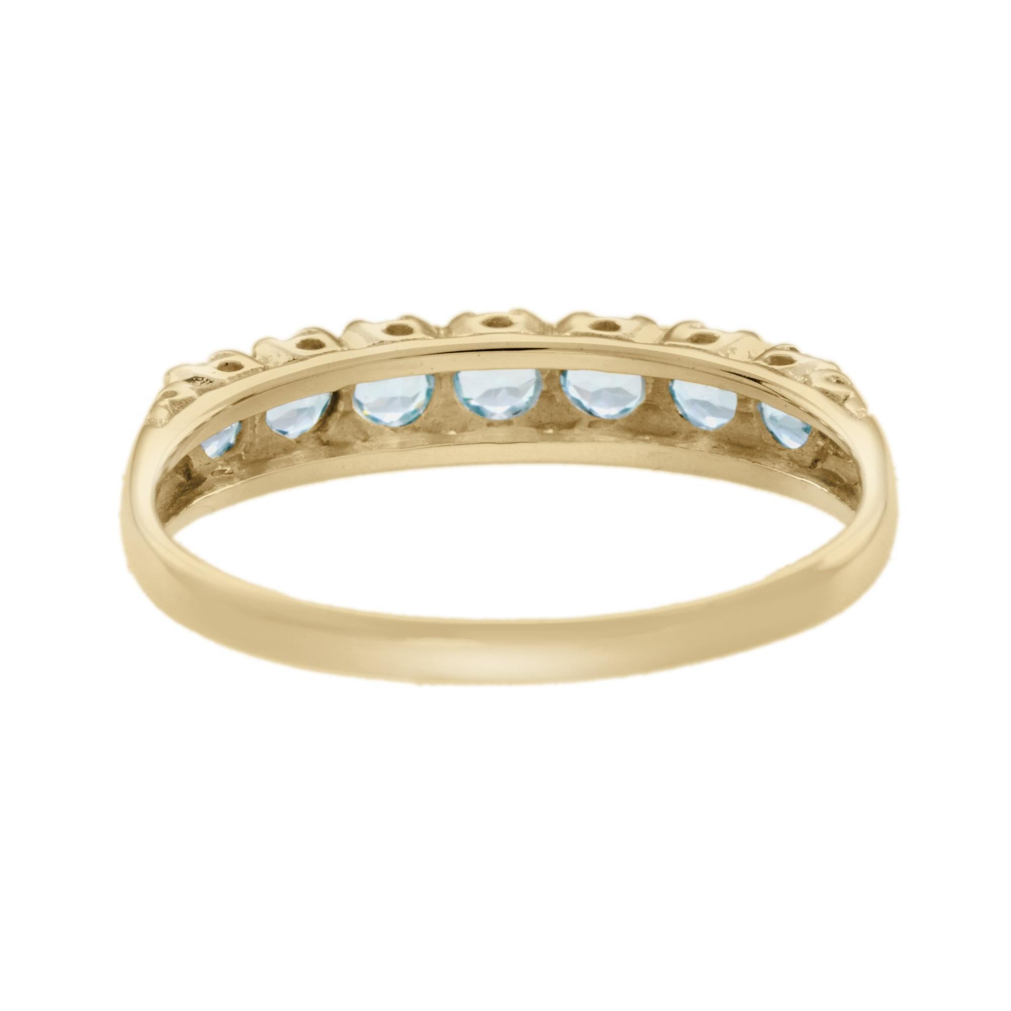 Vittoriano Anello in oro giallo 14K con sette pietre in stile vintage con topazio blu in vendita