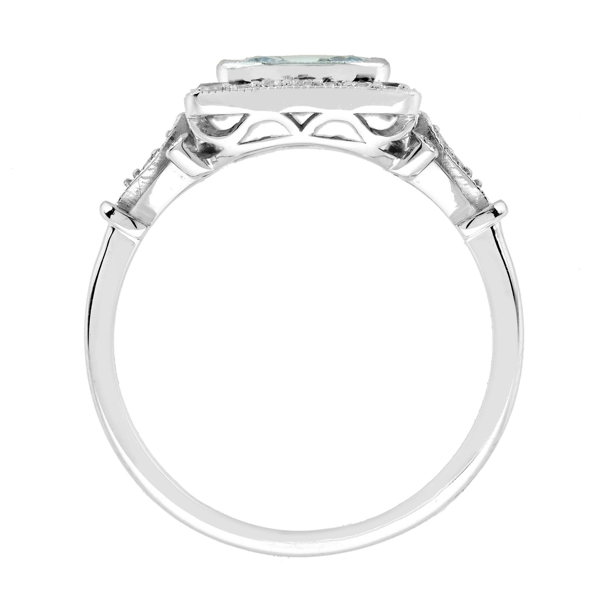 Taille ronde Bague en or blanc de style vintage avec aigue-marine bleue ronde, saphir bleu et diamant en vente