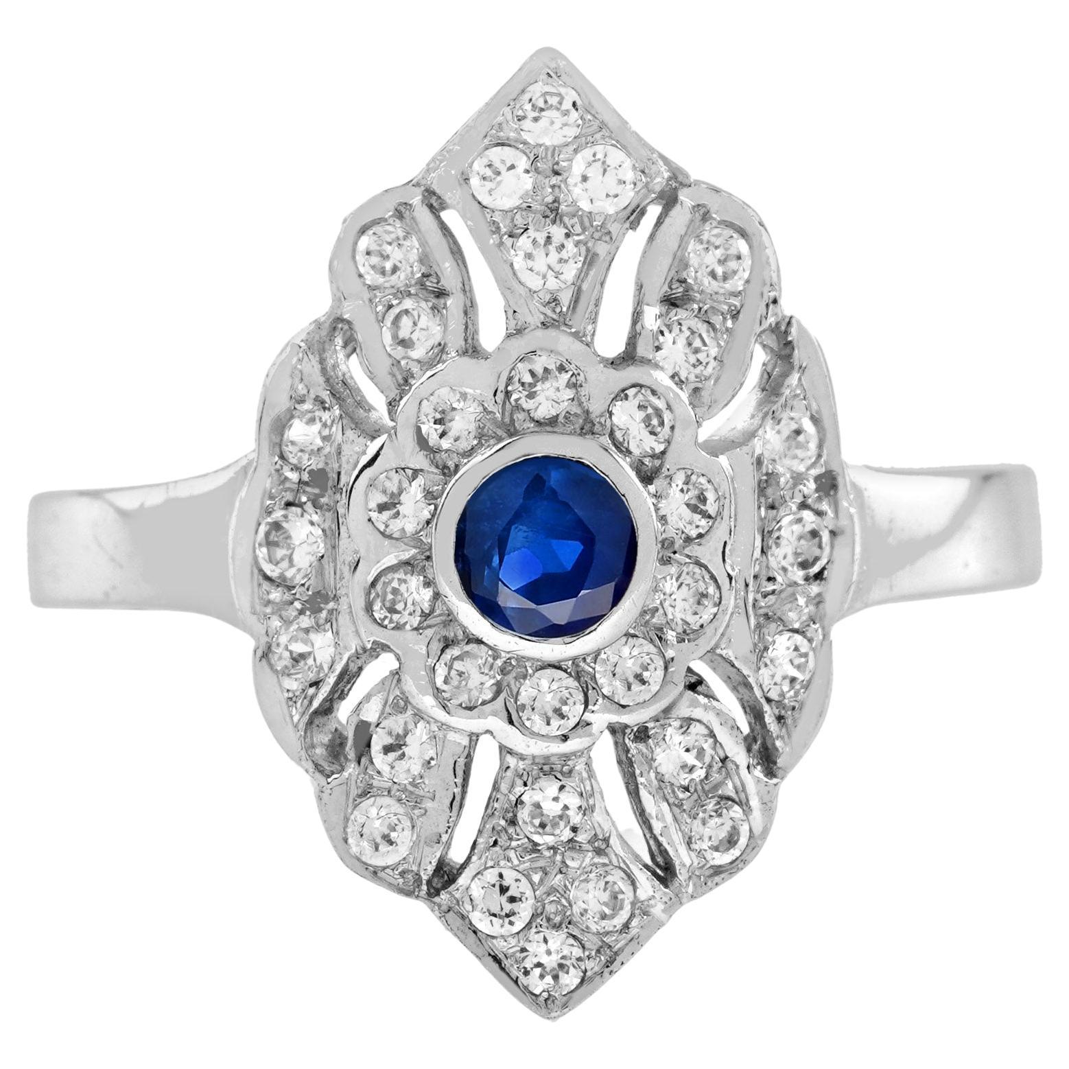 Bague de fiançailles en or blanc 14K avec saphir bleu rond et diamant de style ancien en vente