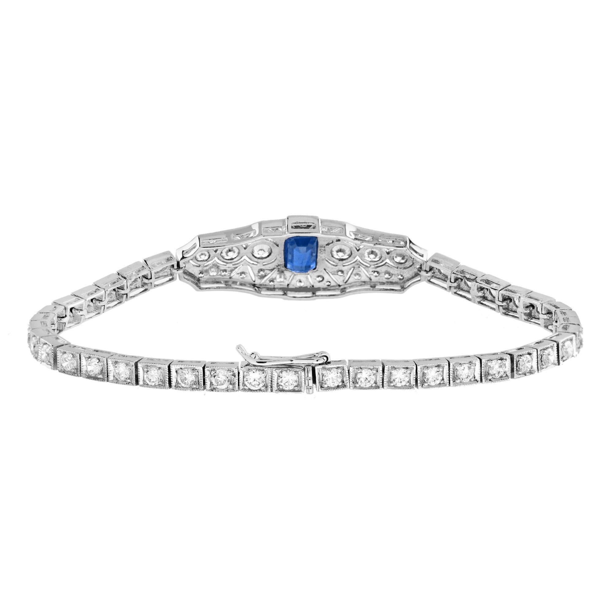 Taglio smeraldo Bracciale Art Line in oro bianco con zaffiro blu e diamanti, di ispirazione vintage e in stile Art Déco in vendita