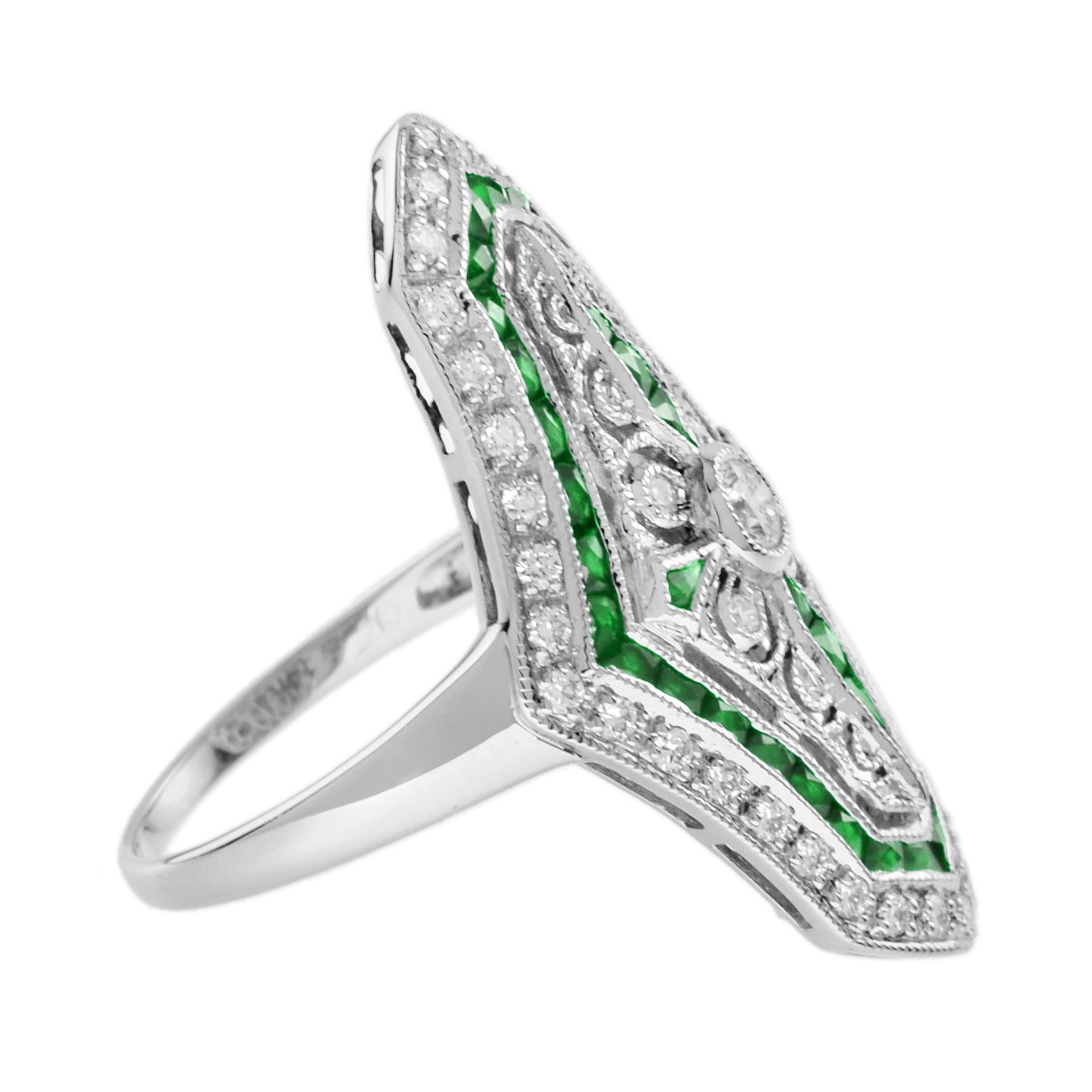 Art déco Bague en or blanc 14K avec diamant et émeraude verte de style Art Deco en forme de bouclier en vente