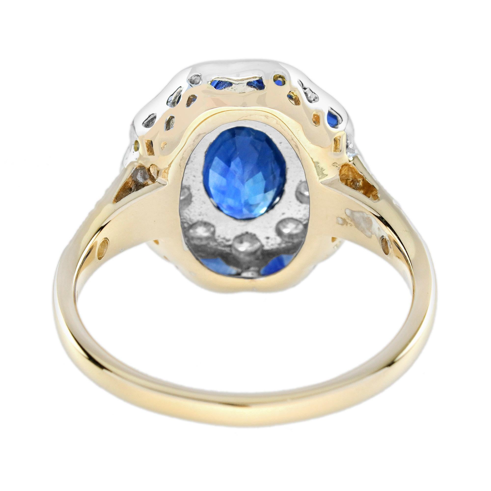 Taglio ovale Anello di fidanzamento floreale in oro 14K con zaffiro blu di forma ovale e diamante in stile antico in vendita