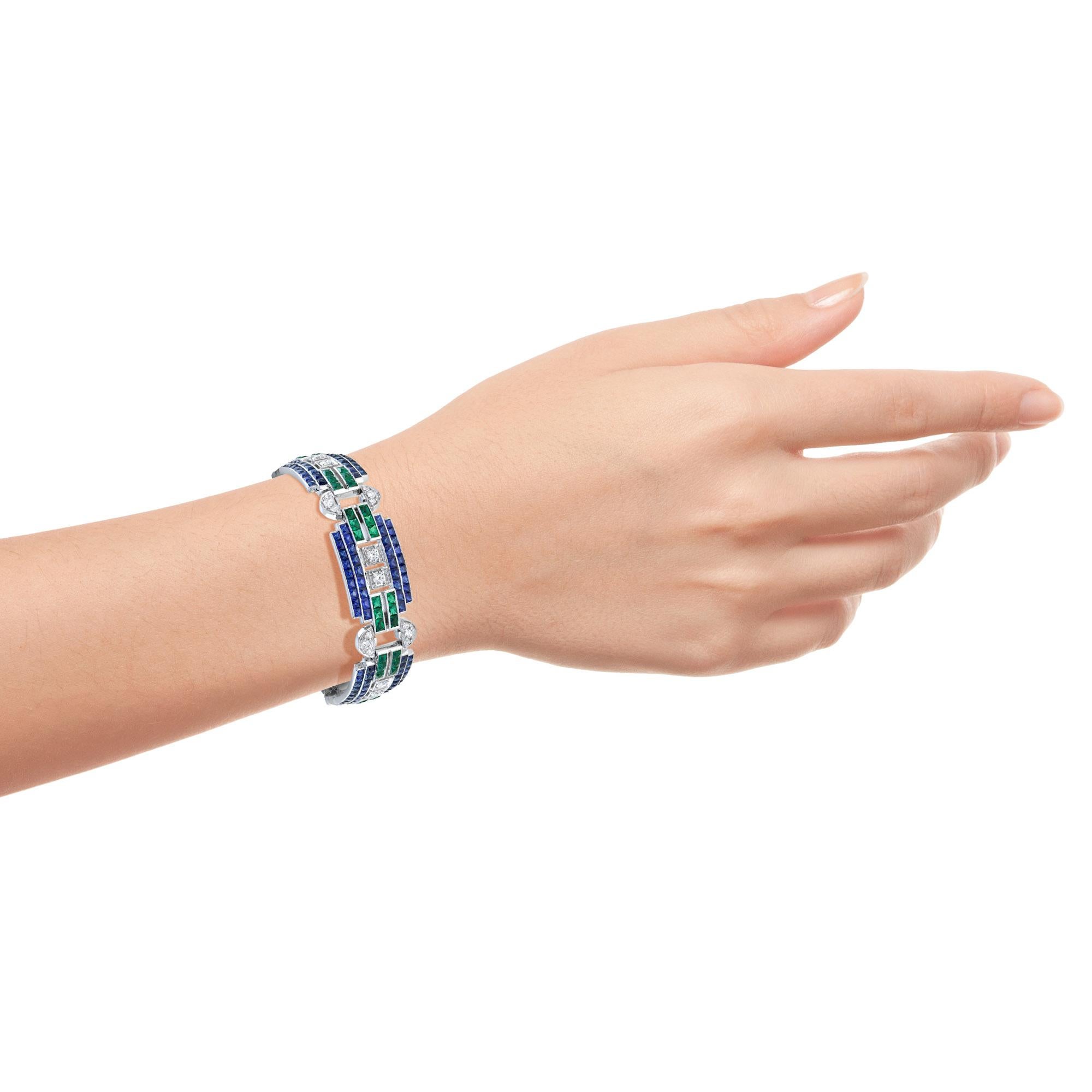 Bracelet large unique en or blanc, diamant et saphir bleu émeraude de style Art déco en vente 1