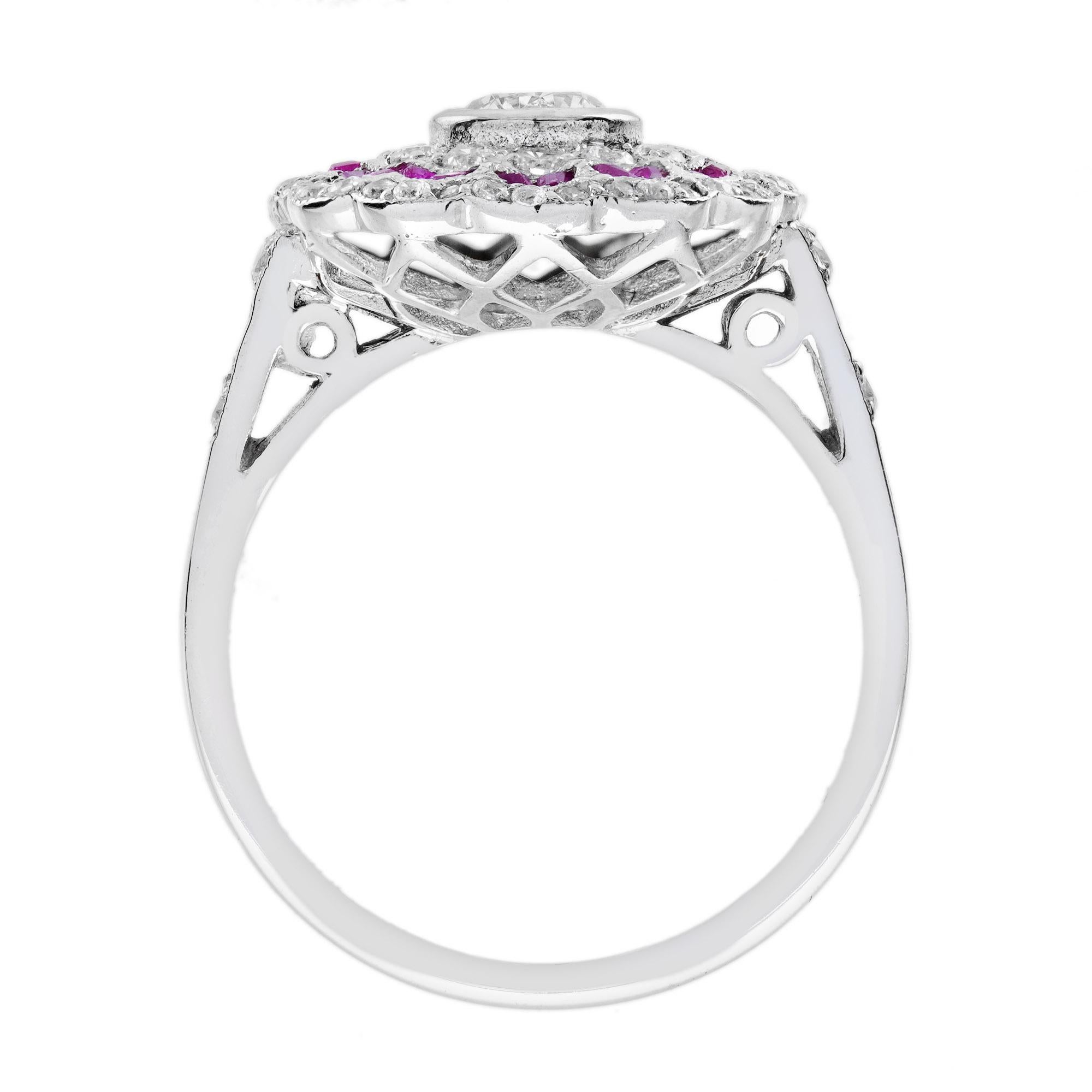 Taglio rotondo Anello in oro bianco con diamanti e rubini rosa rossi in stile Art Deco con alone floreale in vendita