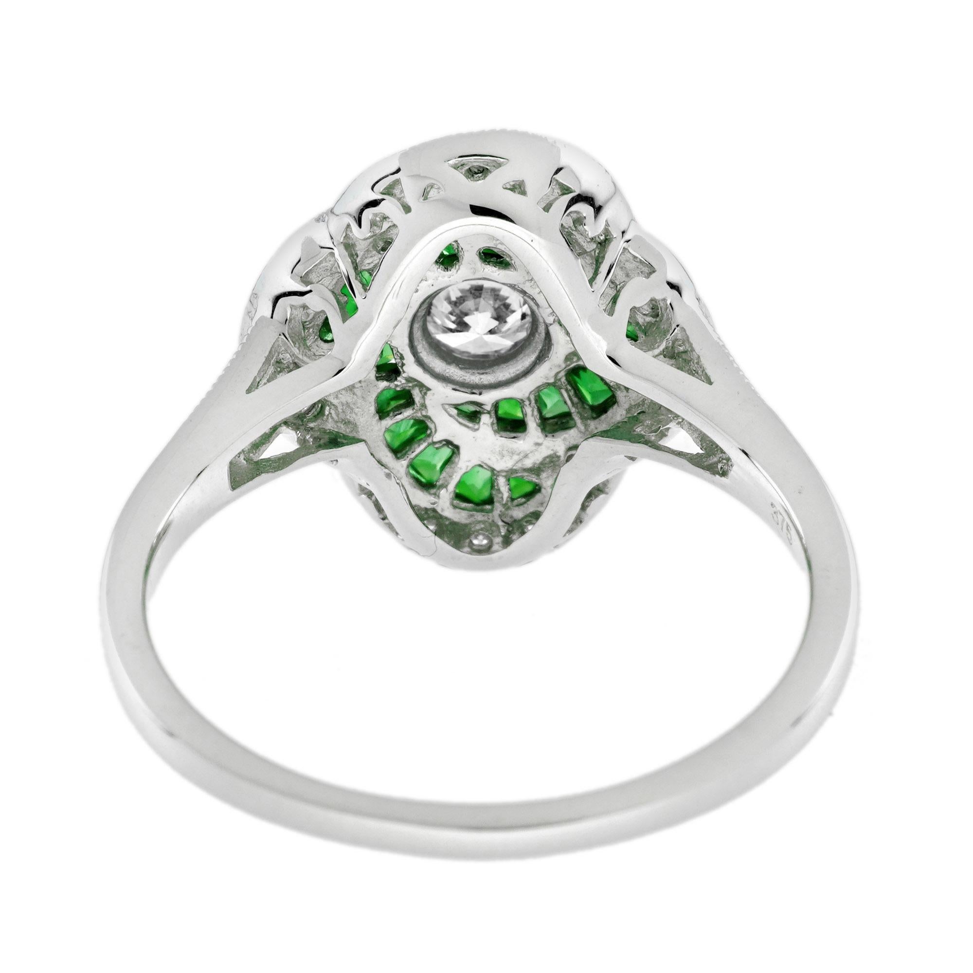 Diamant & Smaragd Art Deco Stil wirbelnde Fancy Cut Halo 14K Weißgold Ring (Art déco) im Angebot