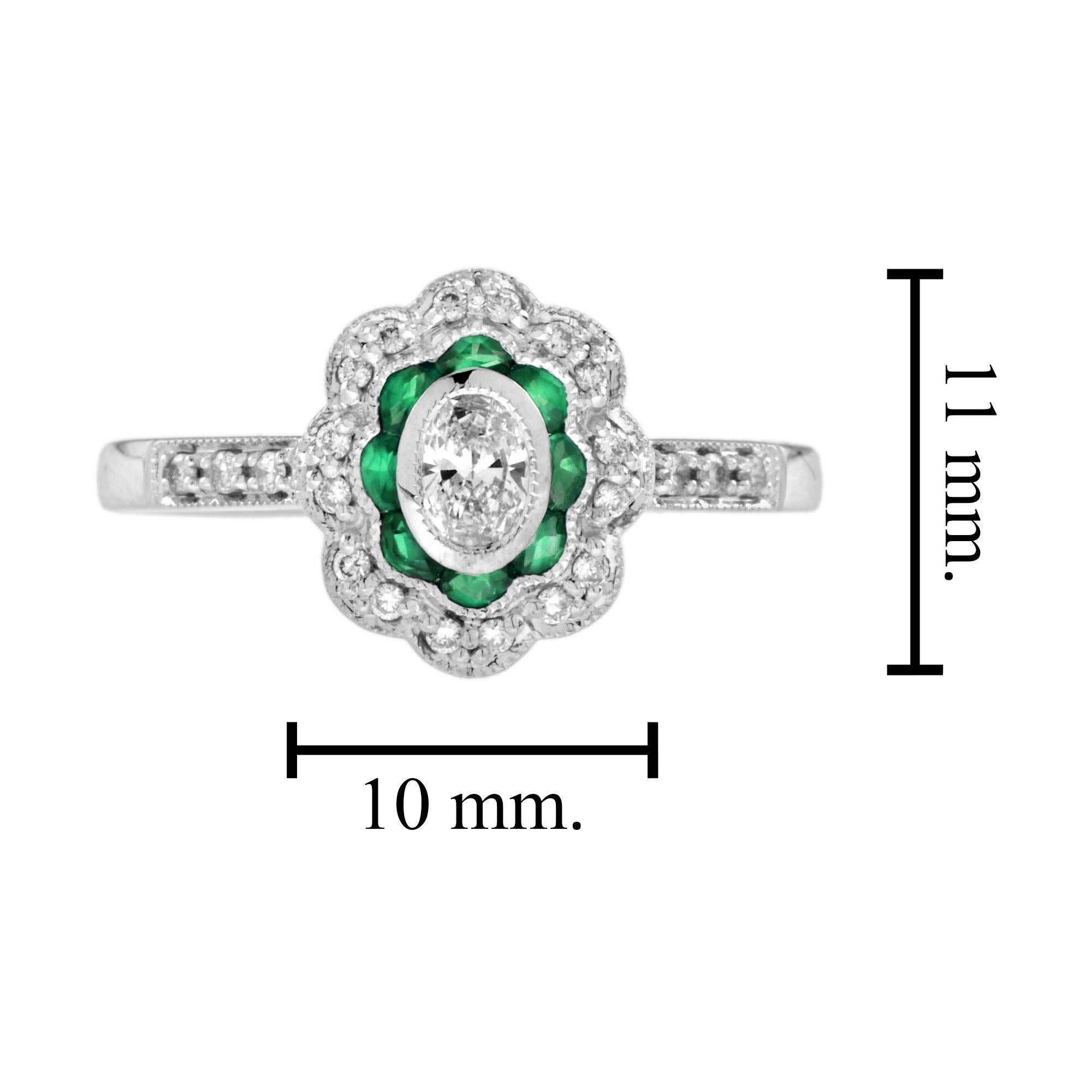 Bague en or blanc de forme ovale, diamant taille brillant et émeraude verte de style Artful Green Pour femmes en vente