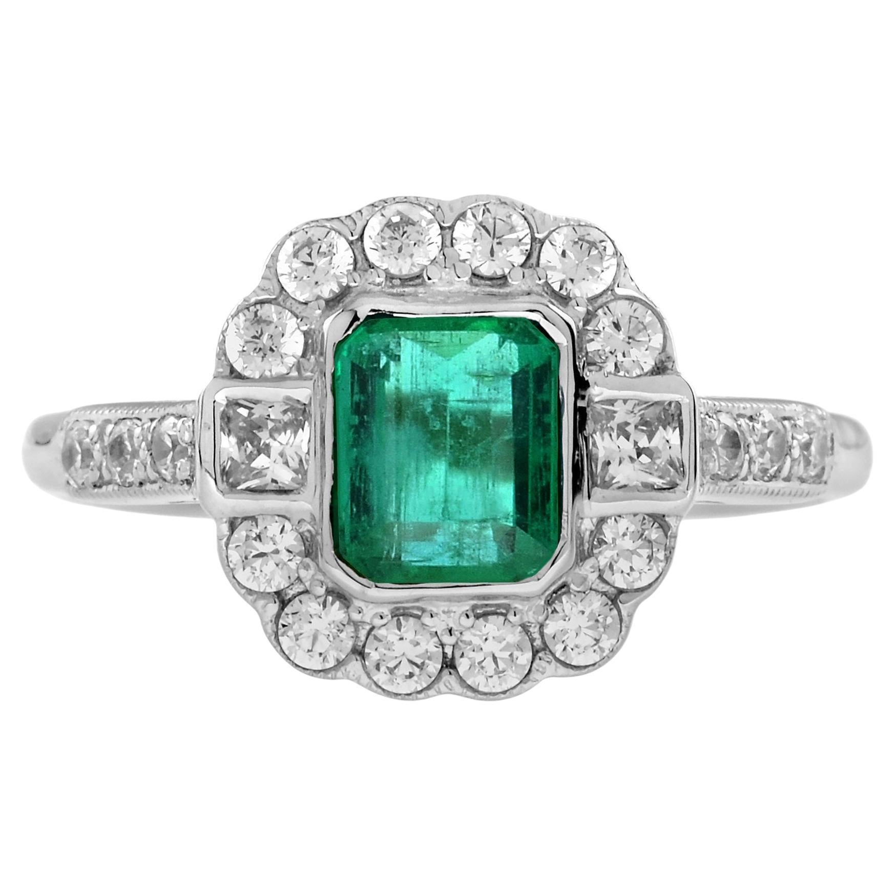 Anello di fidanzamento in oro bianco 14K con smeraldo verde e diamante aureolato in stile antico