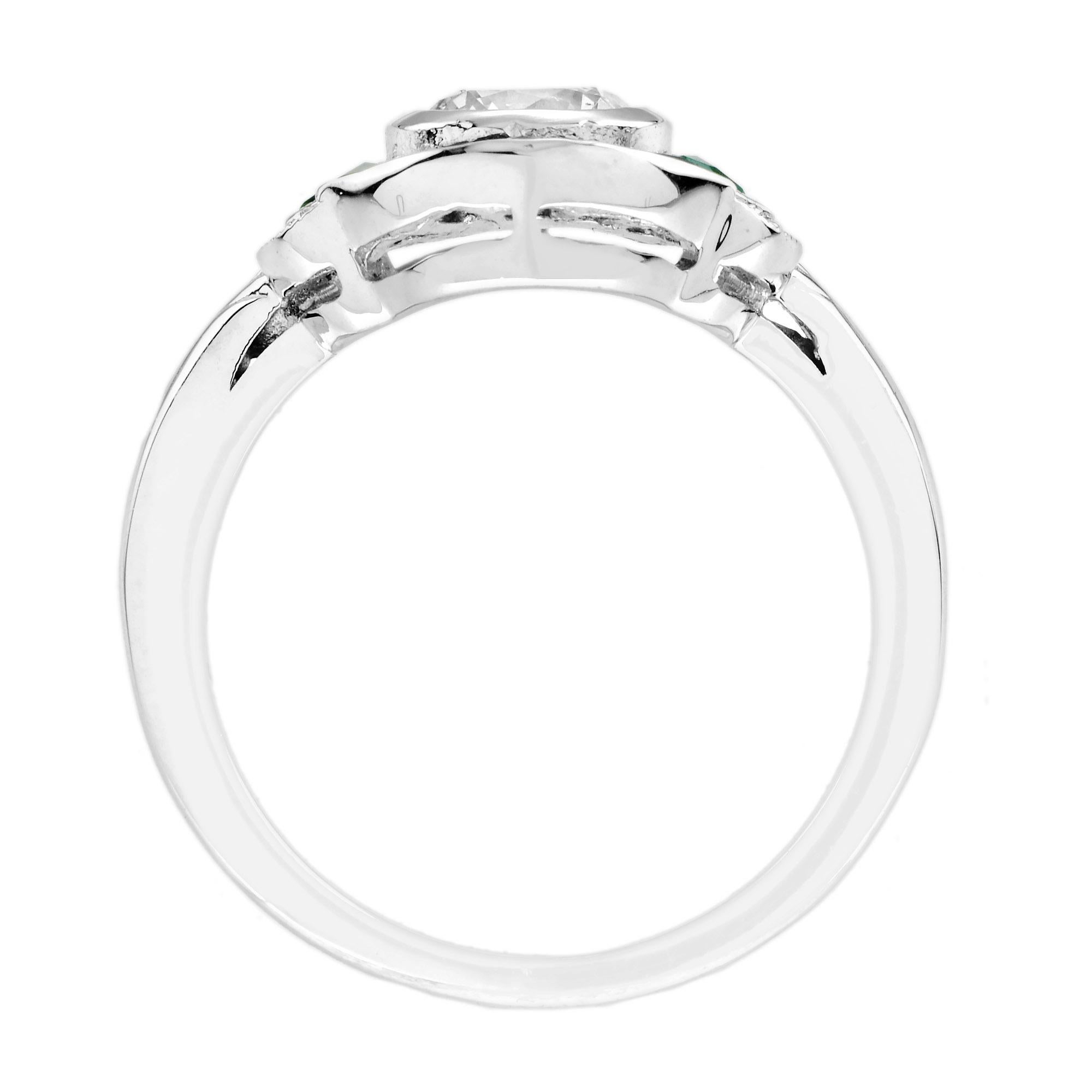 Anello con diamante rotondo, zaffiro e smeraldo in stile Art Deco in oro bianco 18 carati In condizioni Nuovo in vendita a Oakton, VA