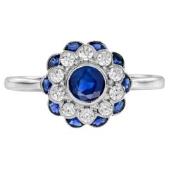 Bague en or blanc 14K avec saphir rond bleu et diamant de style Art déco et floral
