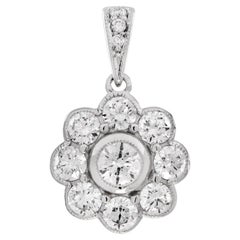 Diamant-Halo-Set im edwardianischen Stil Floral Cluster 14K Weißgold-Anhänger